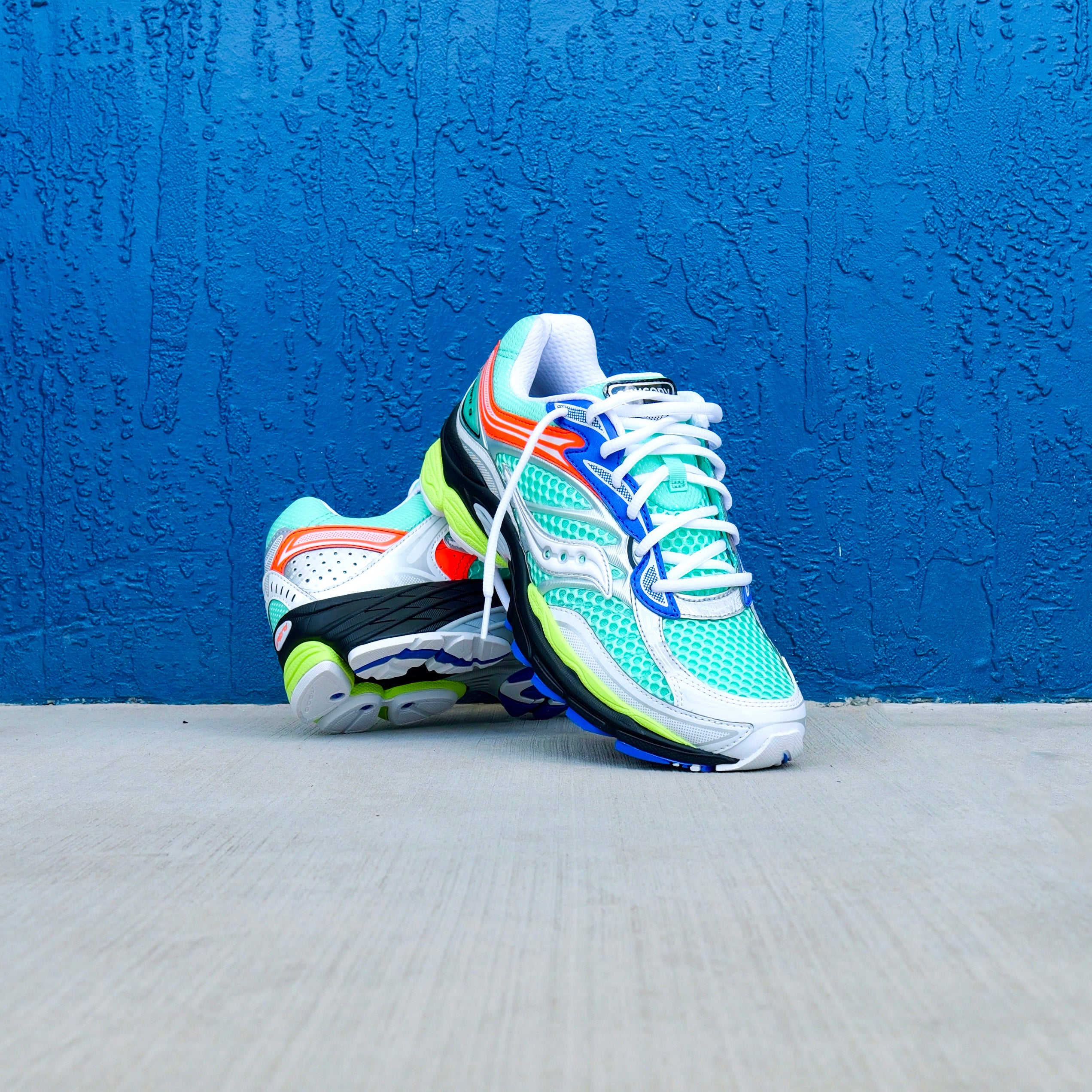 Mens Saucony ProGrid Omni 9 (Mint/Multi)