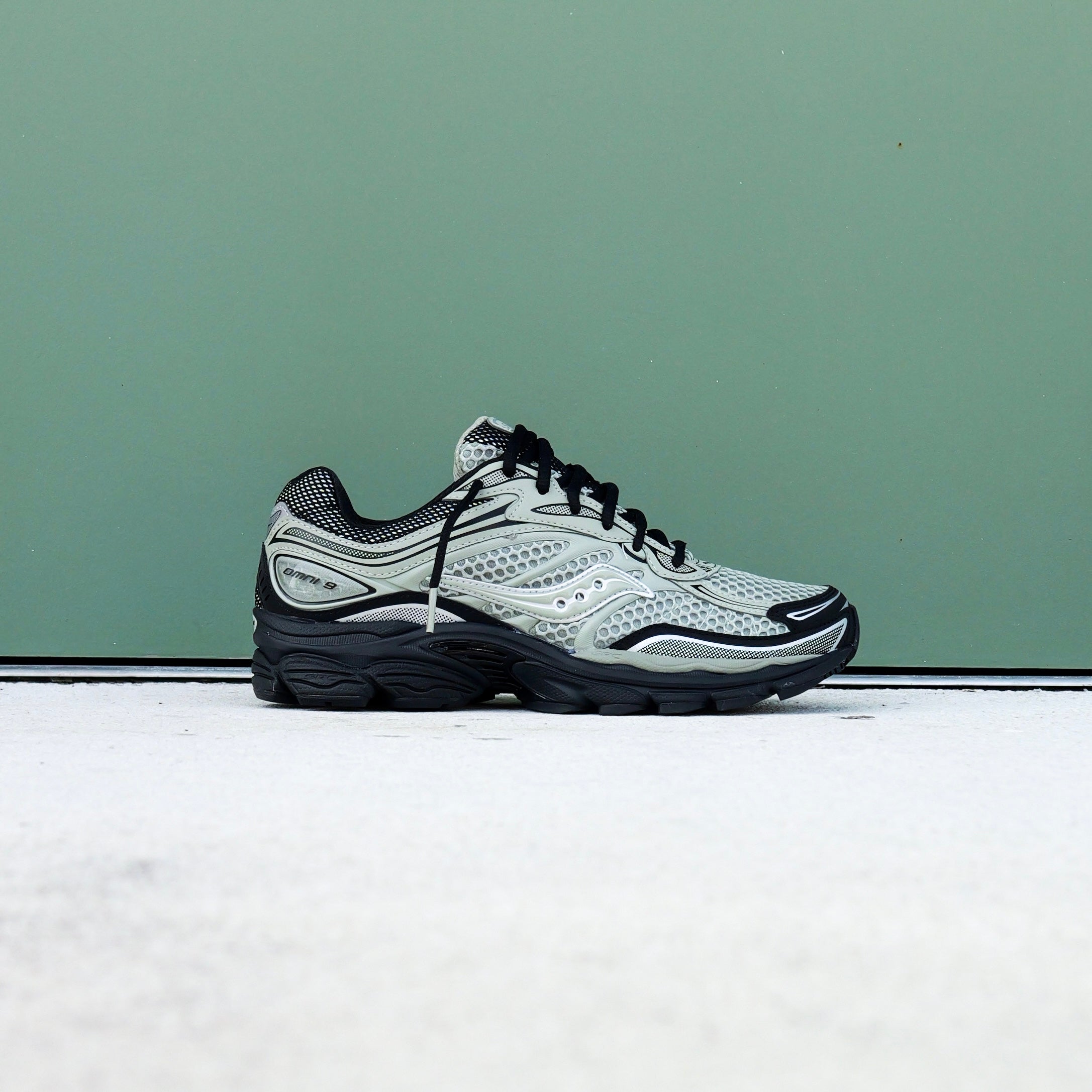 Mens Saucony ProGrid Omni 9 (Sage/Black)