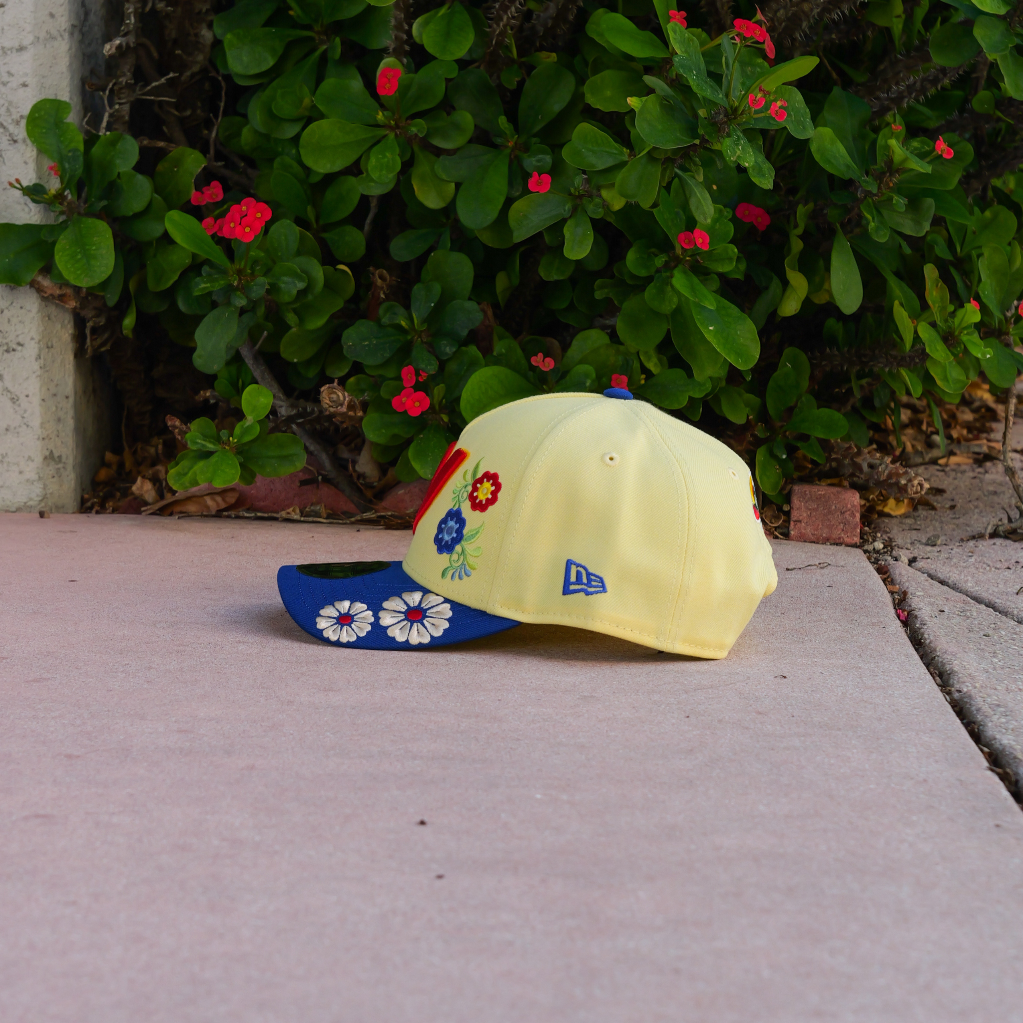 Venezuela 2026 World Baseball Classic 9FORTY Snapback - Yellow/Royal/Multi