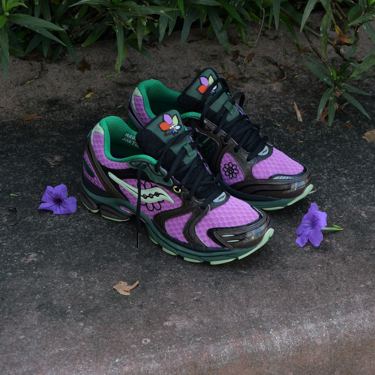 SAUCONY X JAE TIPS Progrid Triumph 4 Perilla (Violet/Earth 