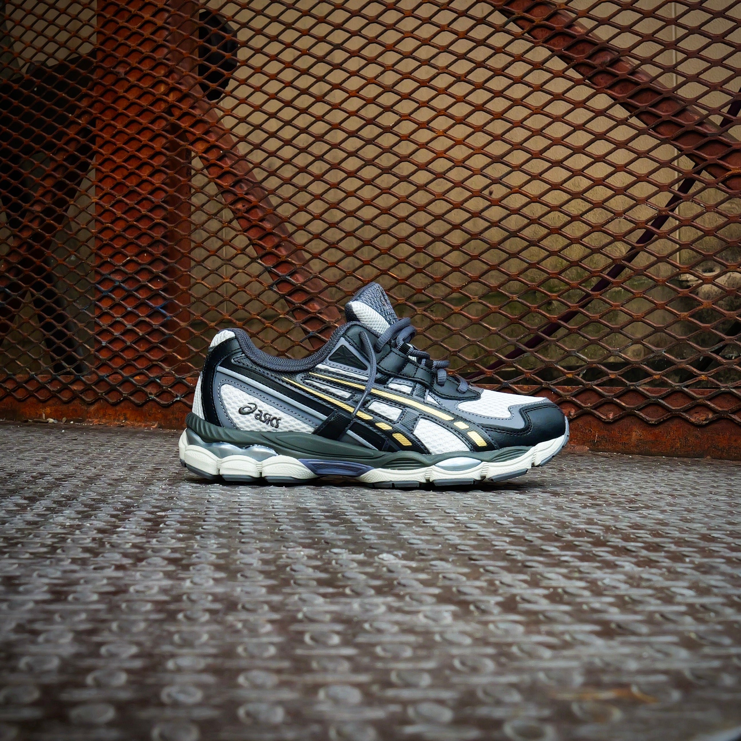 Mens Asics Gel-NYC 2055 (Smoke Grey/Obsidian Grey) – SNEAKER TOWN