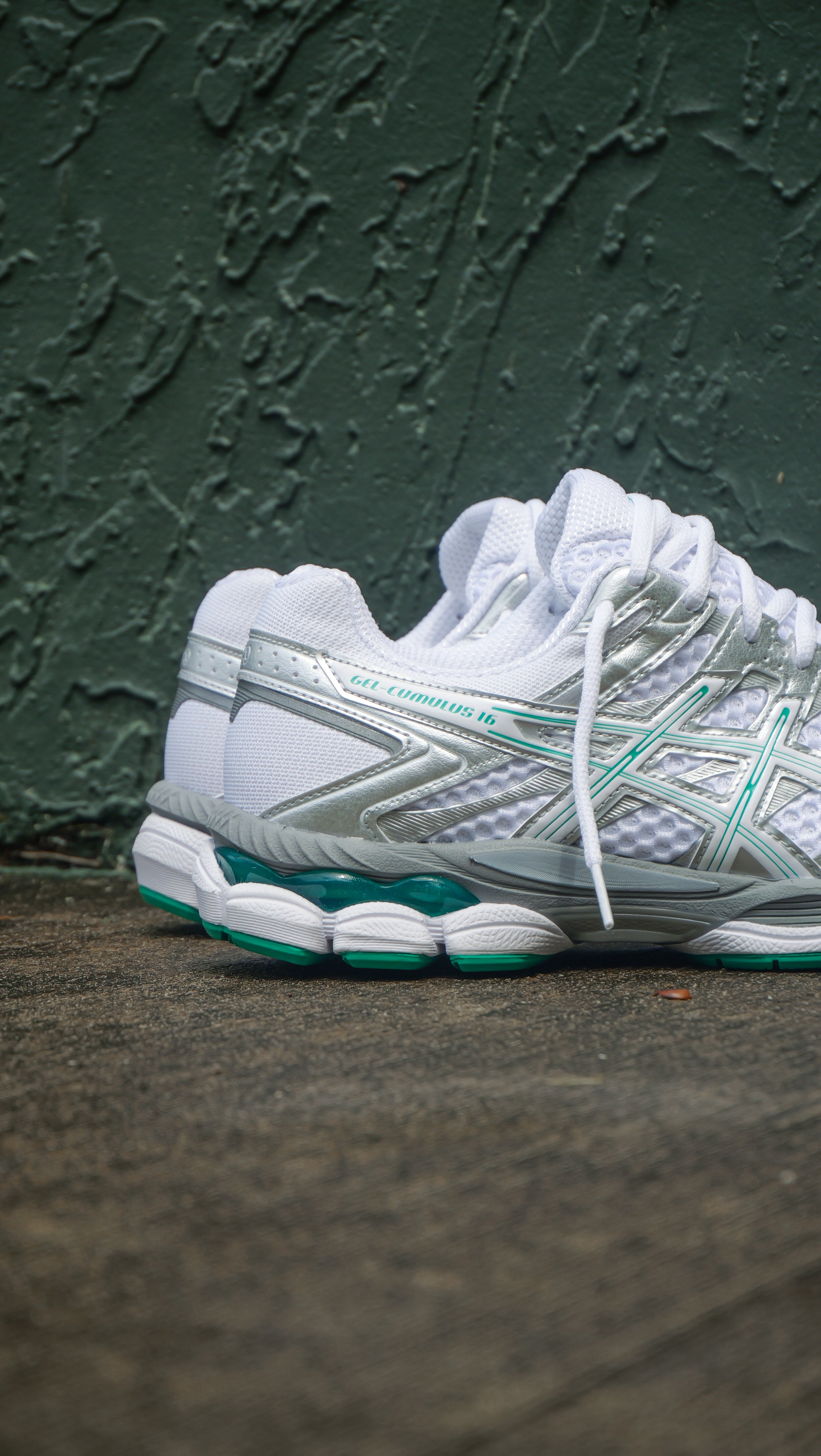 Mens Asics Gel-Cumulus 16 (White / Edamame Green)