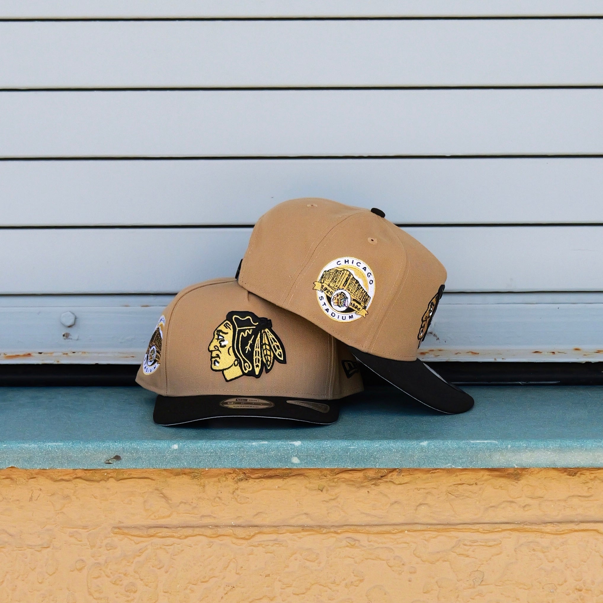 New Era Chicago Blackhawks 65th Anniversary 9FIFTY A-Frame Snapback-(Khaki/Black) - New Era