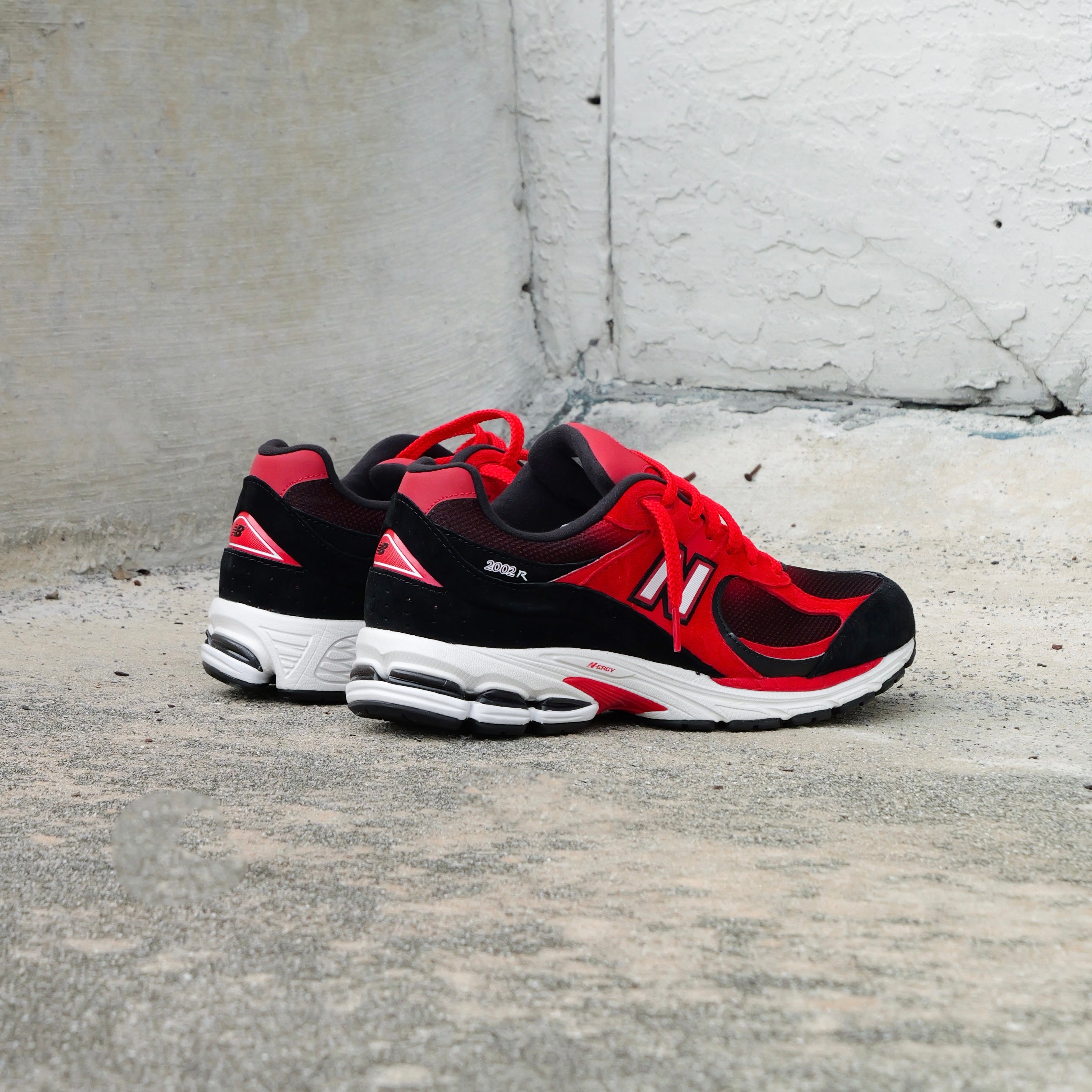 Mens New Balance 2002R (True Red/Black) - U2002RZA - New Balance
