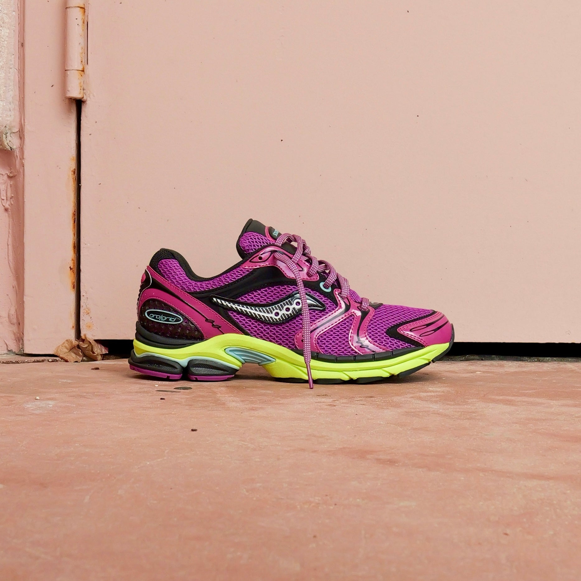 Mens Saucony ProGrid Triumph 4 (Juice)