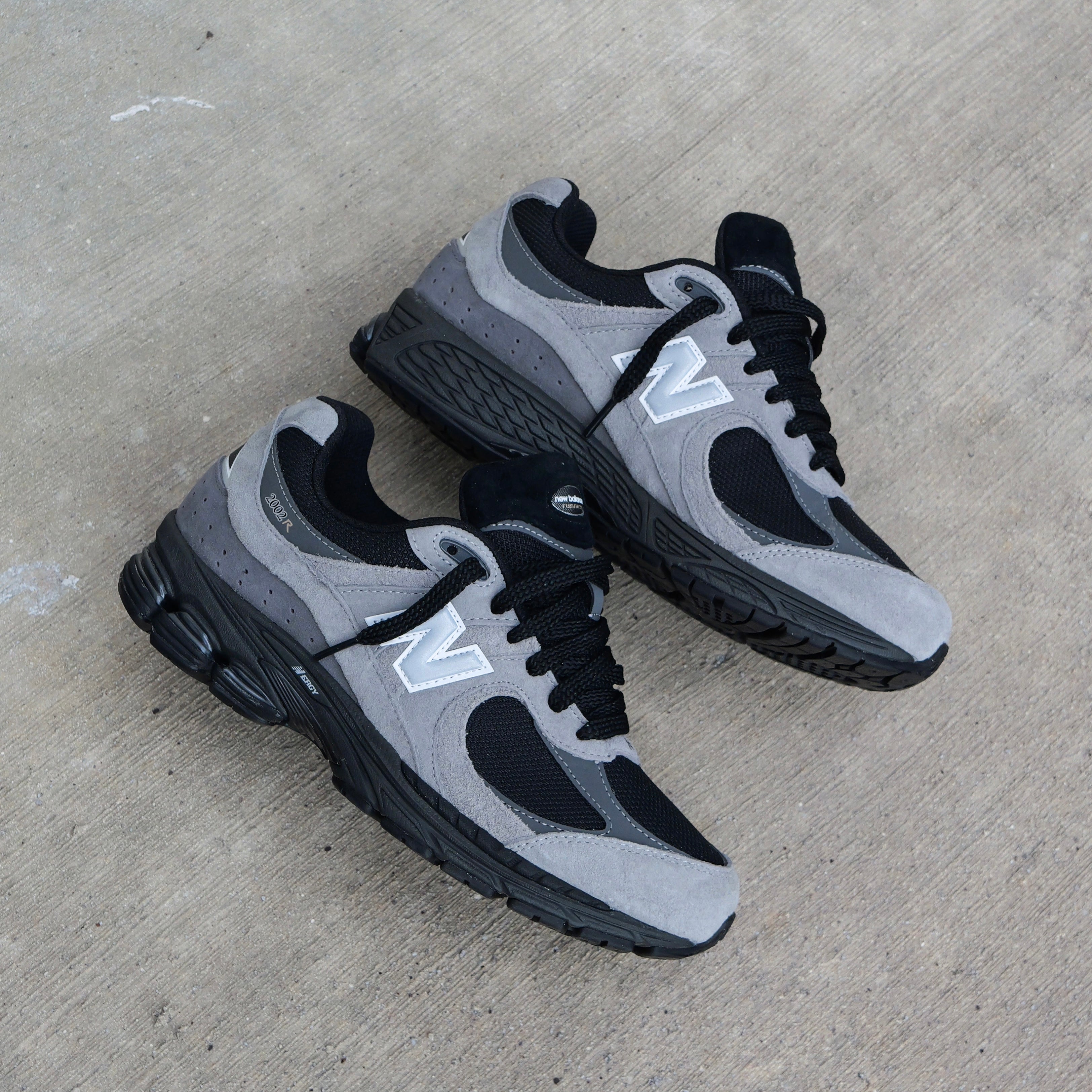 Mens New Balance U2002R (Grey/Black) - U2002RM - New Balance