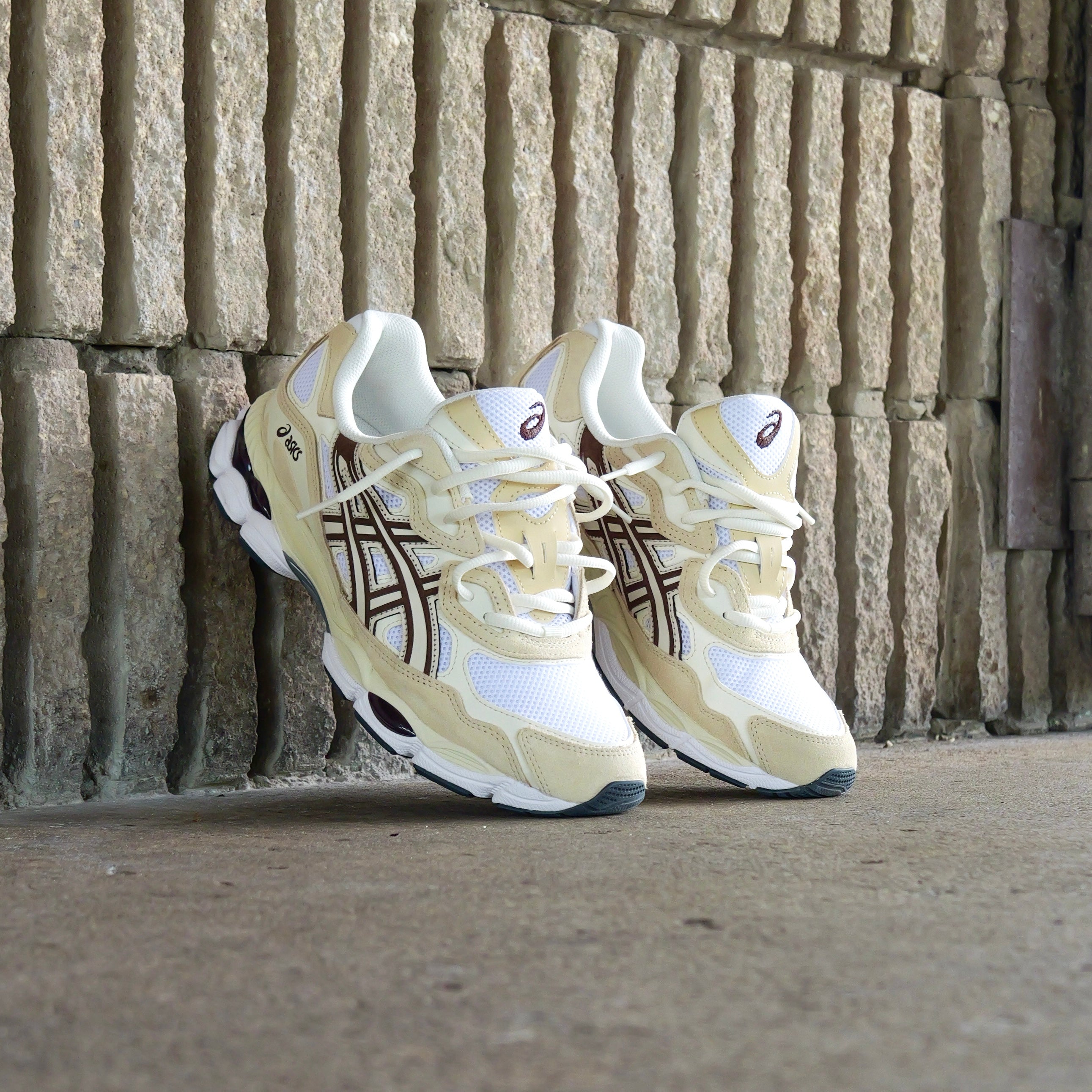 Mens Asics Gel-NYC (White/Roasted Coffee)