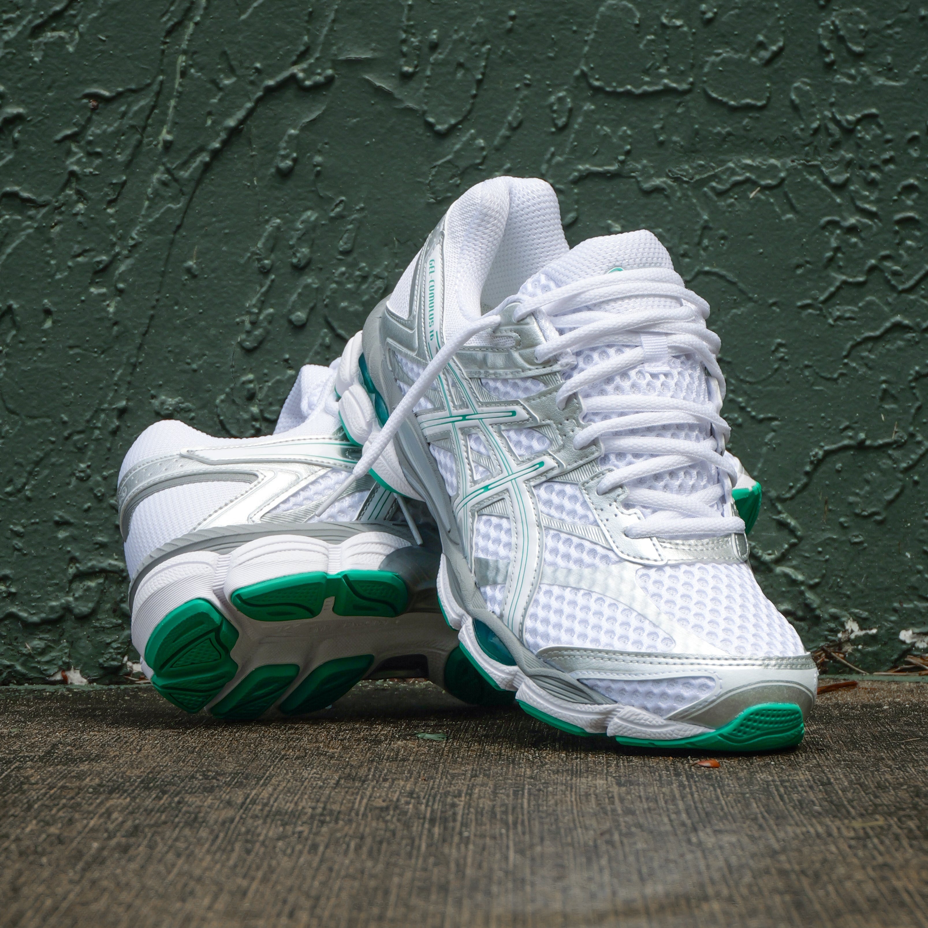 Mens Asics Gel-Cumulus 16 (White / Edamame Green) - Asics