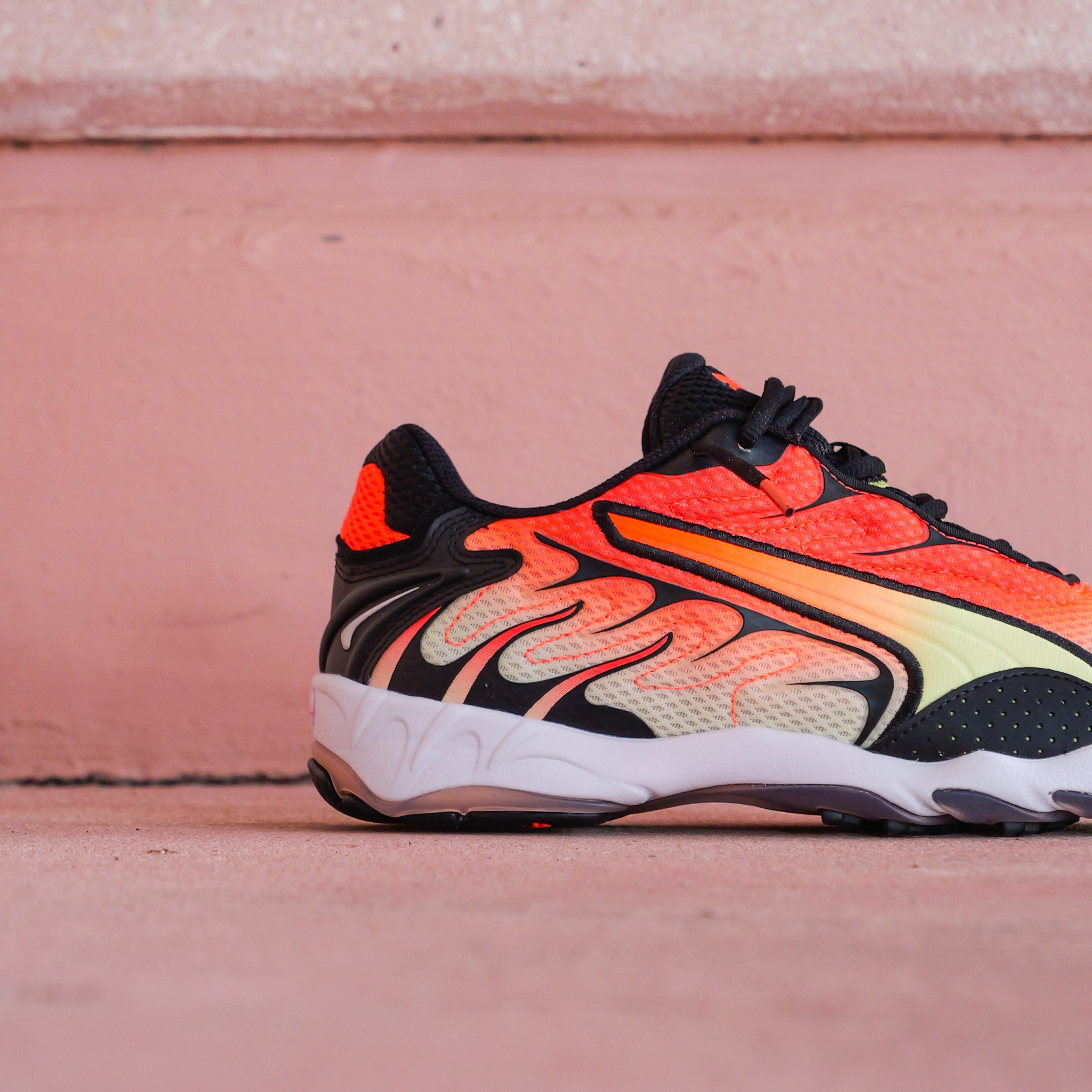 Mens Puma Inhale (Glowing Red/Black) - Puma