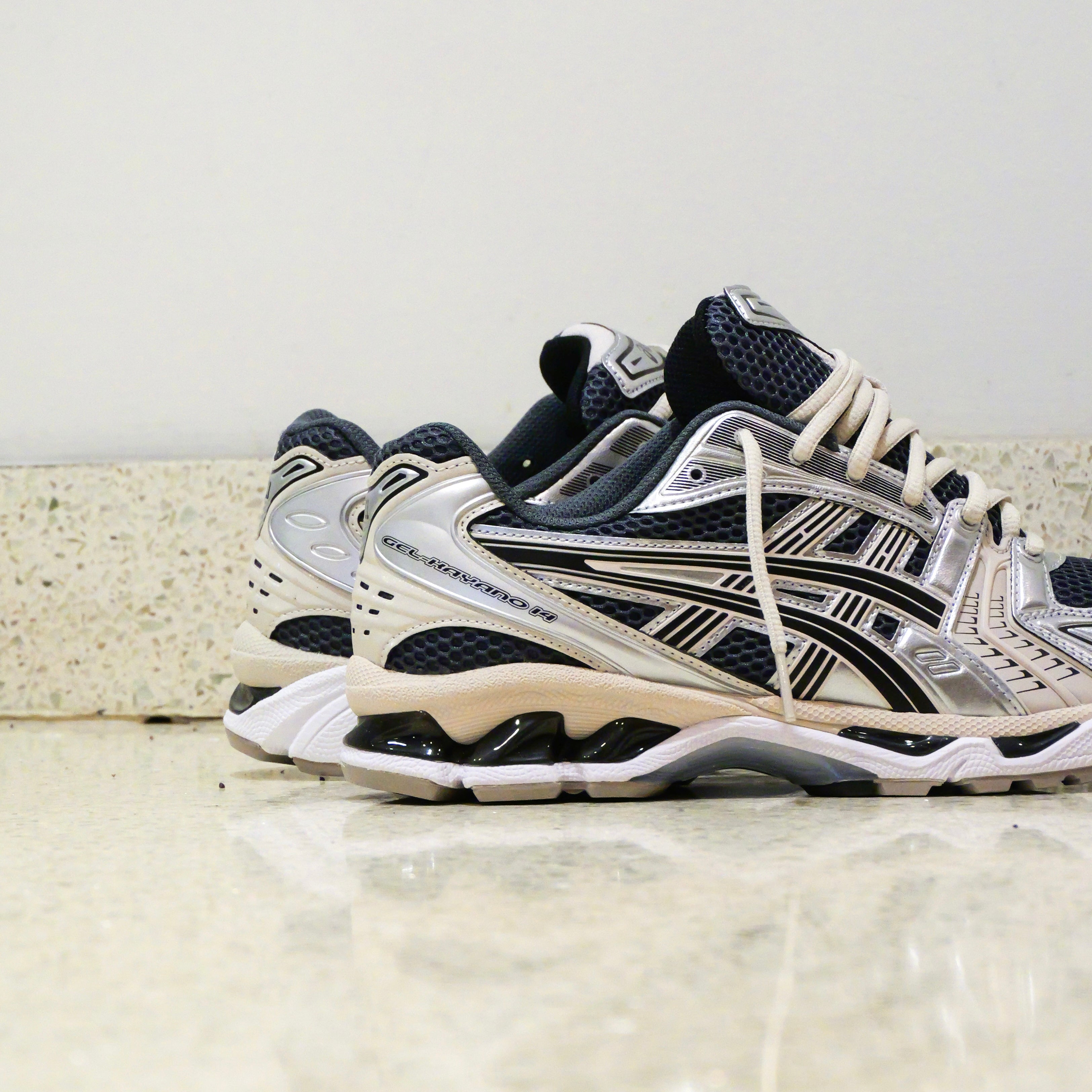 Mens Asics Gel-Kayano 14 (Carrier Grey/Black)