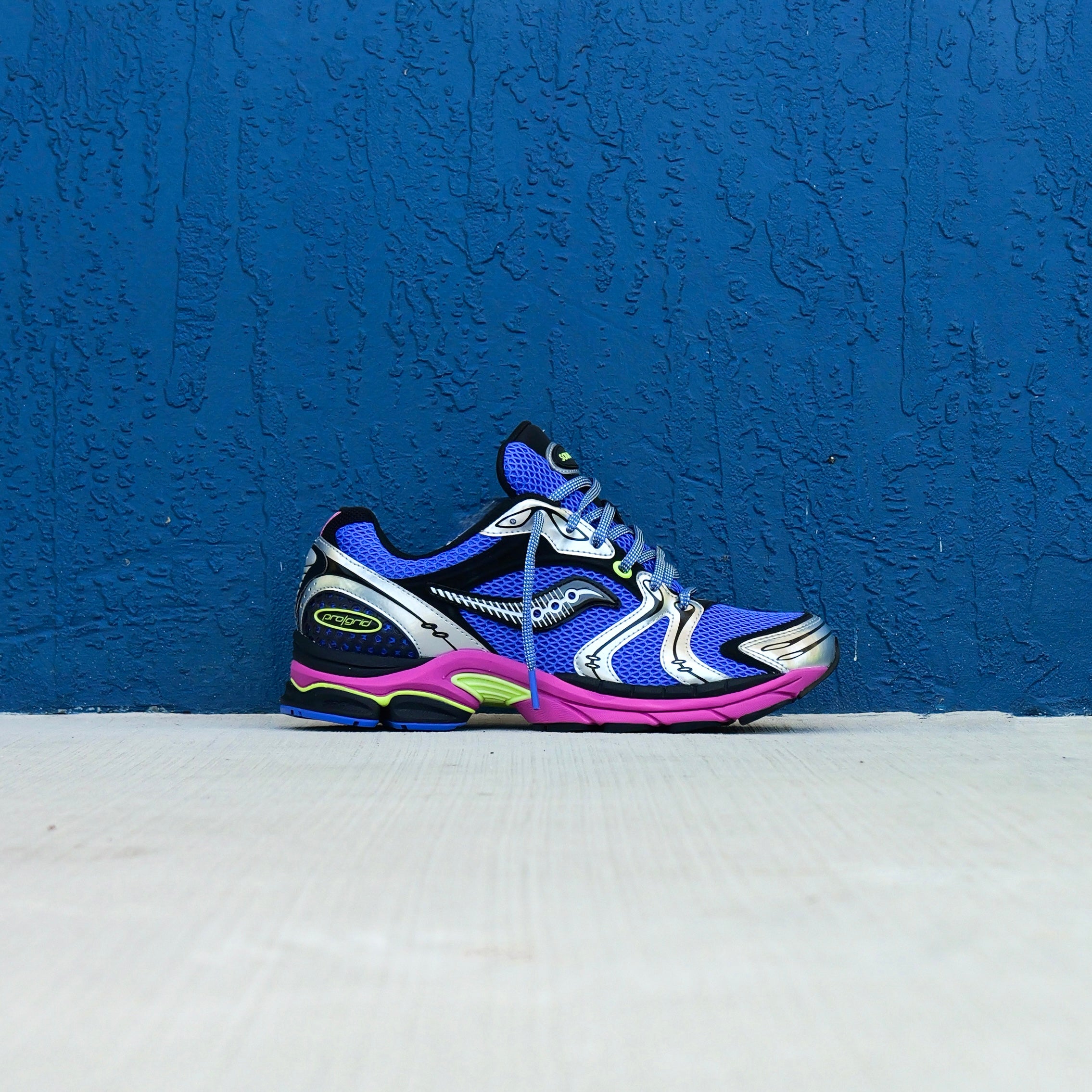 Mens Saucony ProGrid Triumph 4 (Dazzle/Silver)