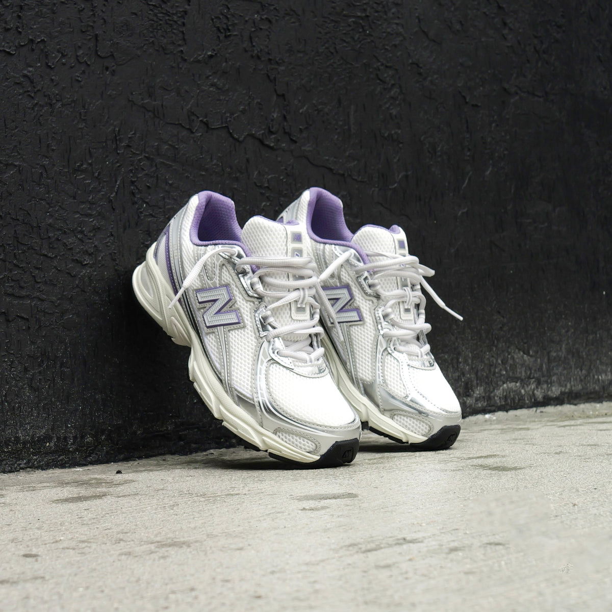 Mens New Balance 740 (Purple/Beige) - U7406LV – SNEAKER TOWN display picture 1