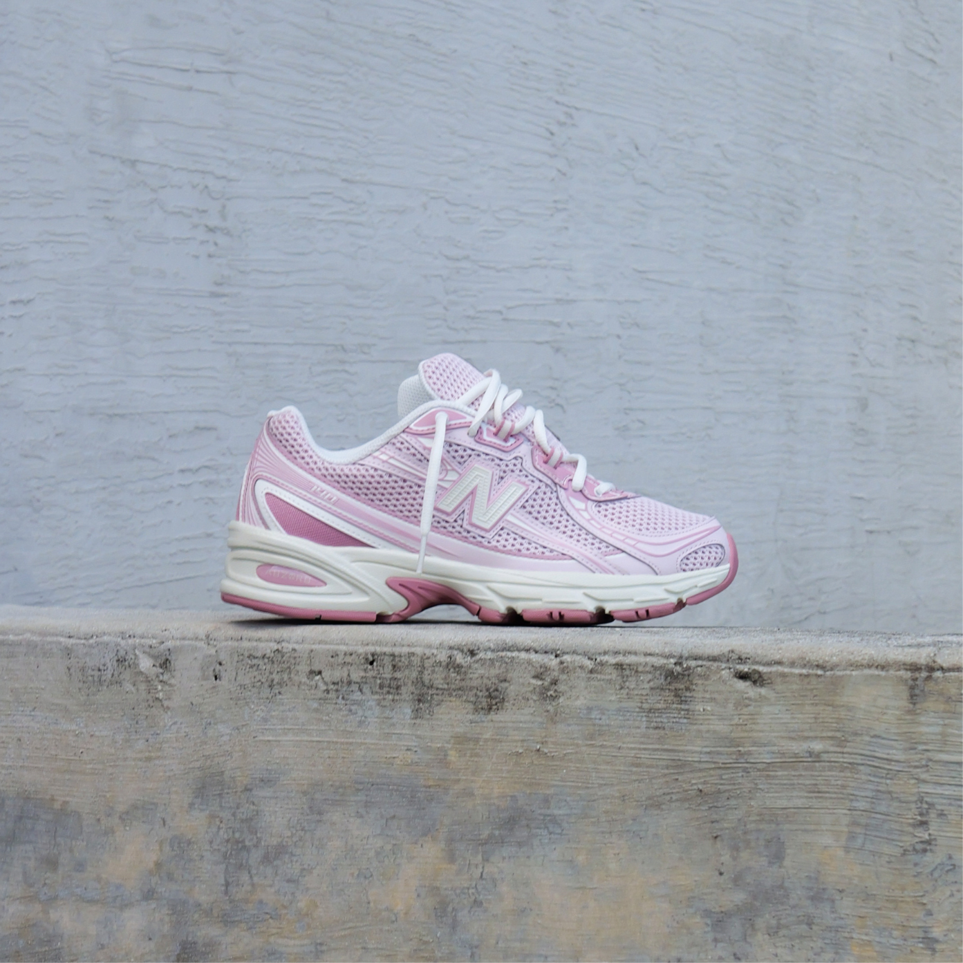 Mens New Balance U740PP2 (Pink/Grey) – SNEAKER TOWN