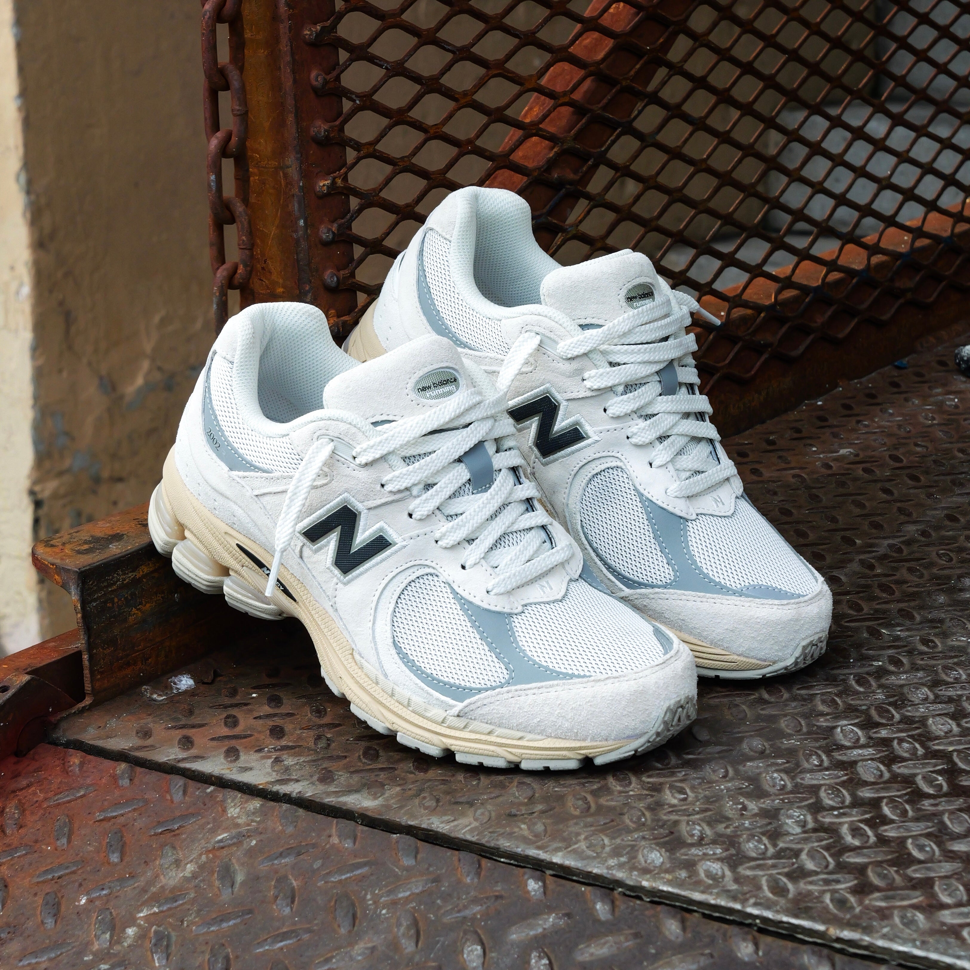 Mens New Balance 2002R (Beige/Grey) - U2002RJ - New Balance