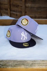 New Era New York Yankees 1962 World Series Side Patch Fitted (Lavender)