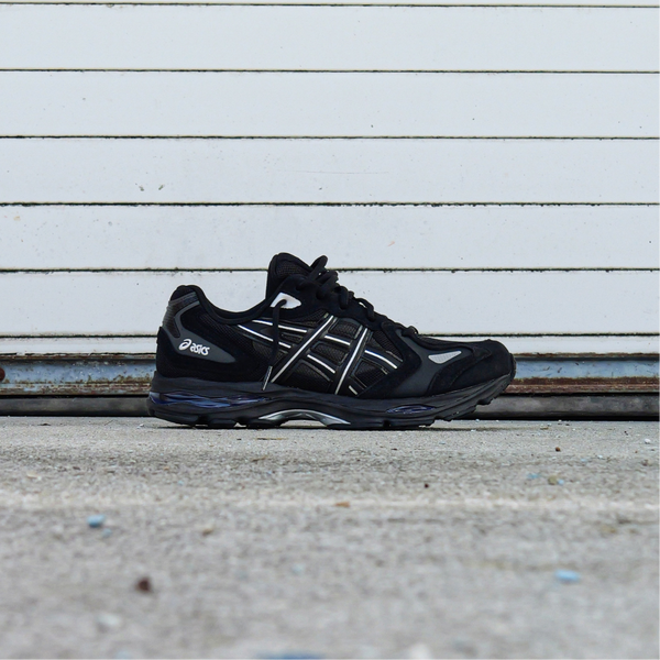 アシックス　GEL K-1011 ブラック　25cm Mens Asics Gel K-1011 (Black/Silver) – SNEAKER TOWN