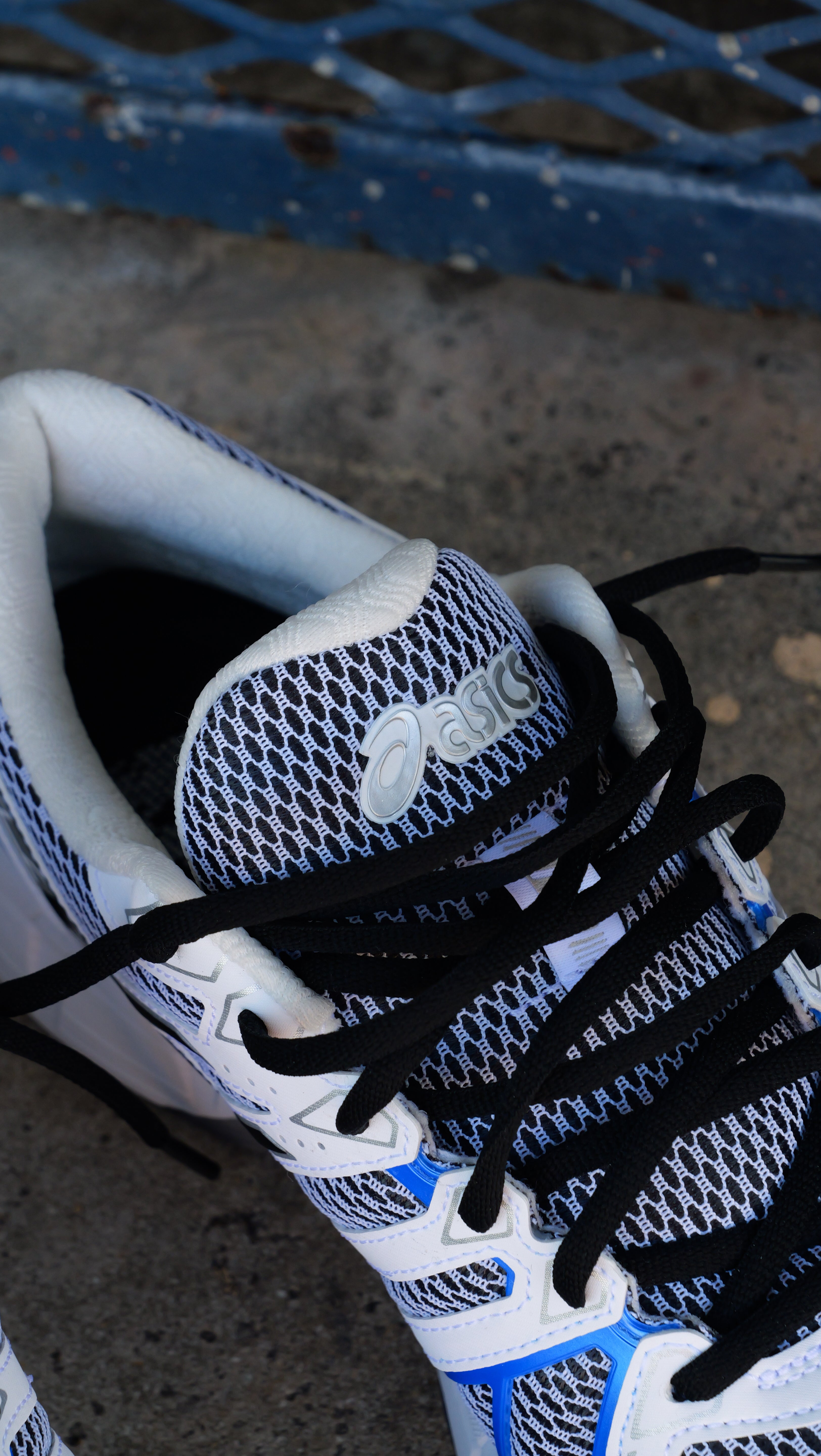 Mens Asics Gel-Kayano 20 (White/Illusion Blue)