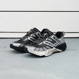 Hoka SpeedGoat 2 TS BKSTR (Black / Stardust)