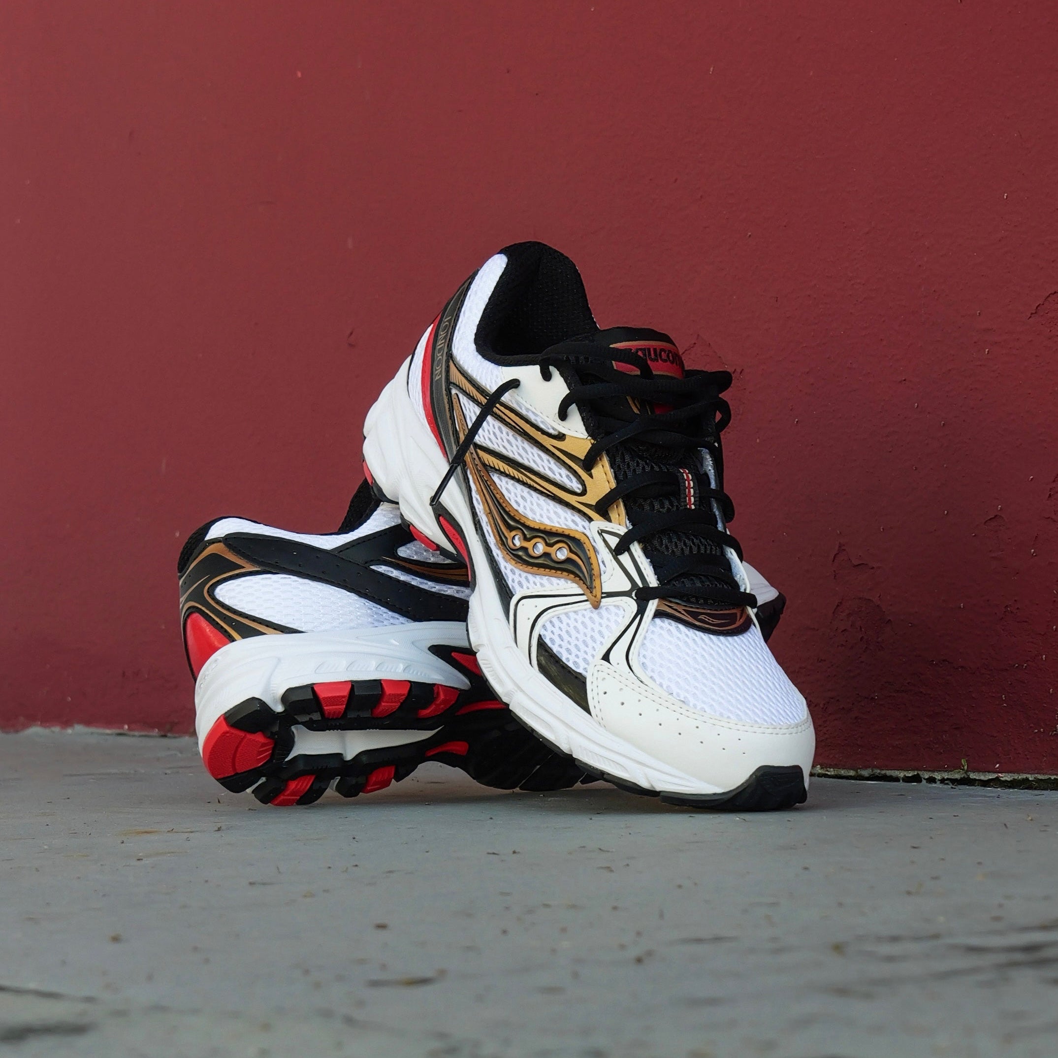 Mens Saucony Ride Millennium (White/Black) - Saucony