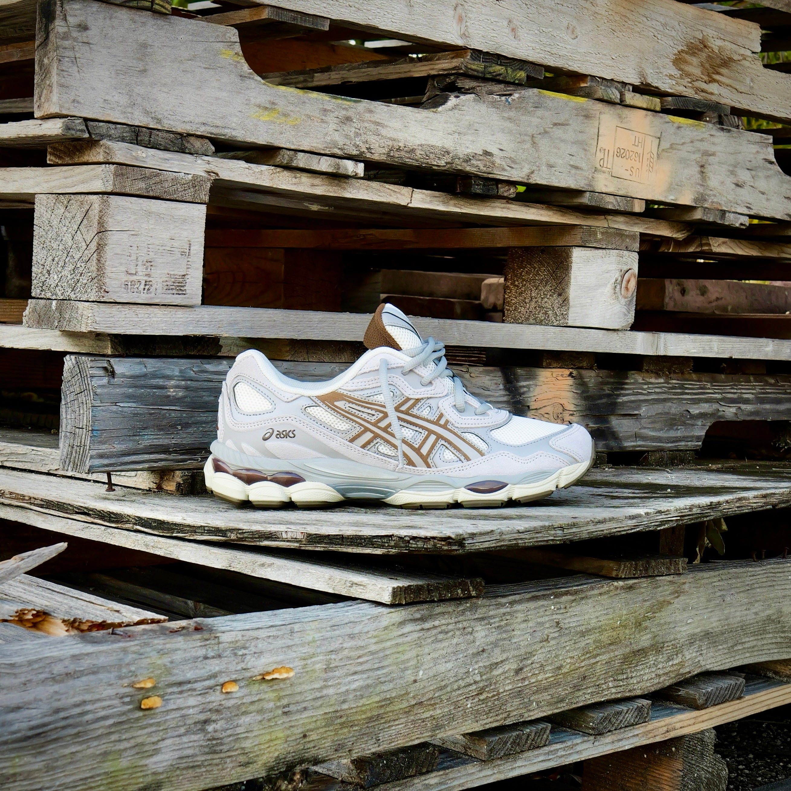 Mens Asics Gel-NYC (Cream/Cement Grey) - Asics