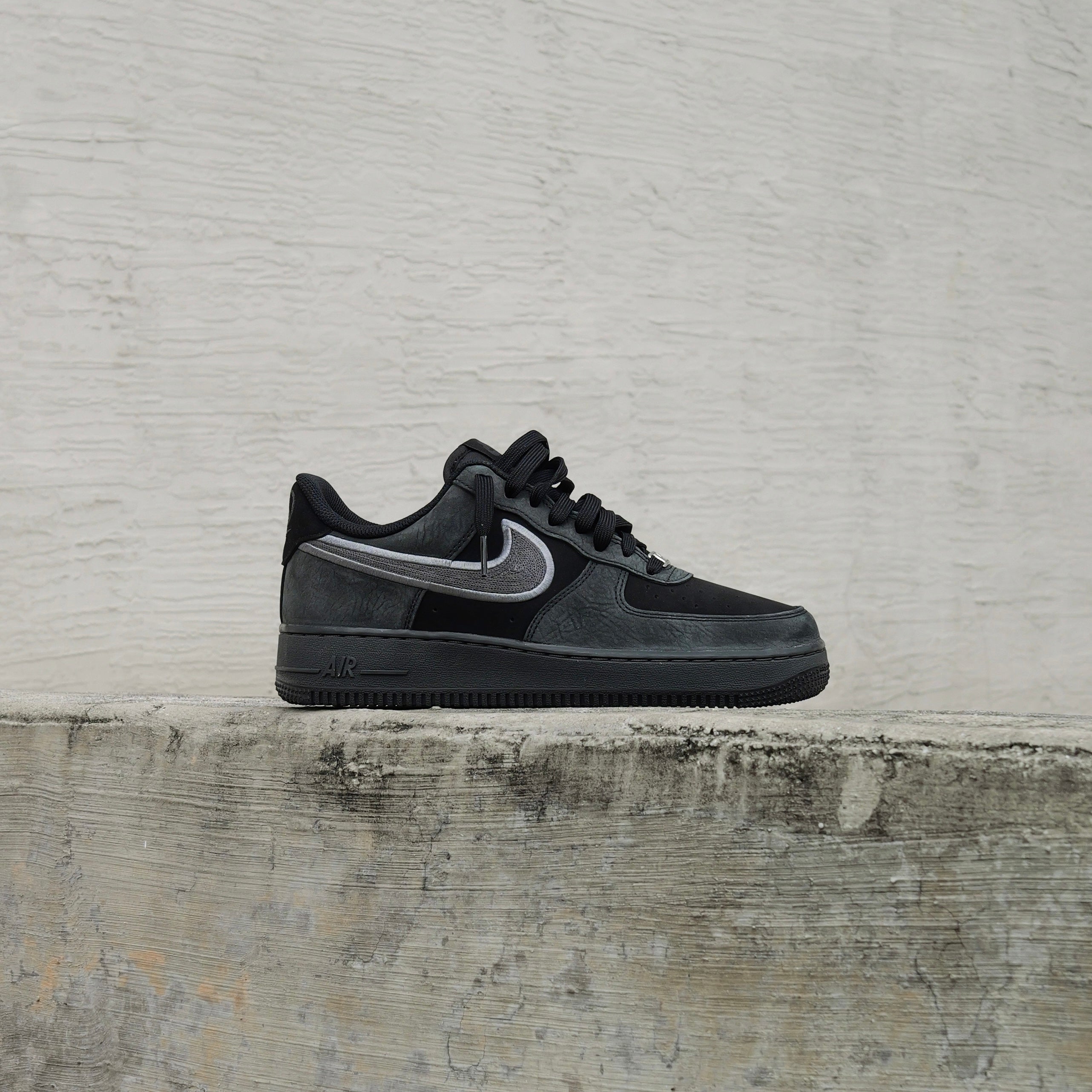Nike Air Force 1 '07 LV8 (Black/Grey)