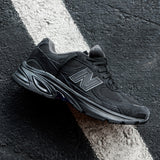 Mens New Balance Abzorb 2010 (Triple Black)-U20107B1