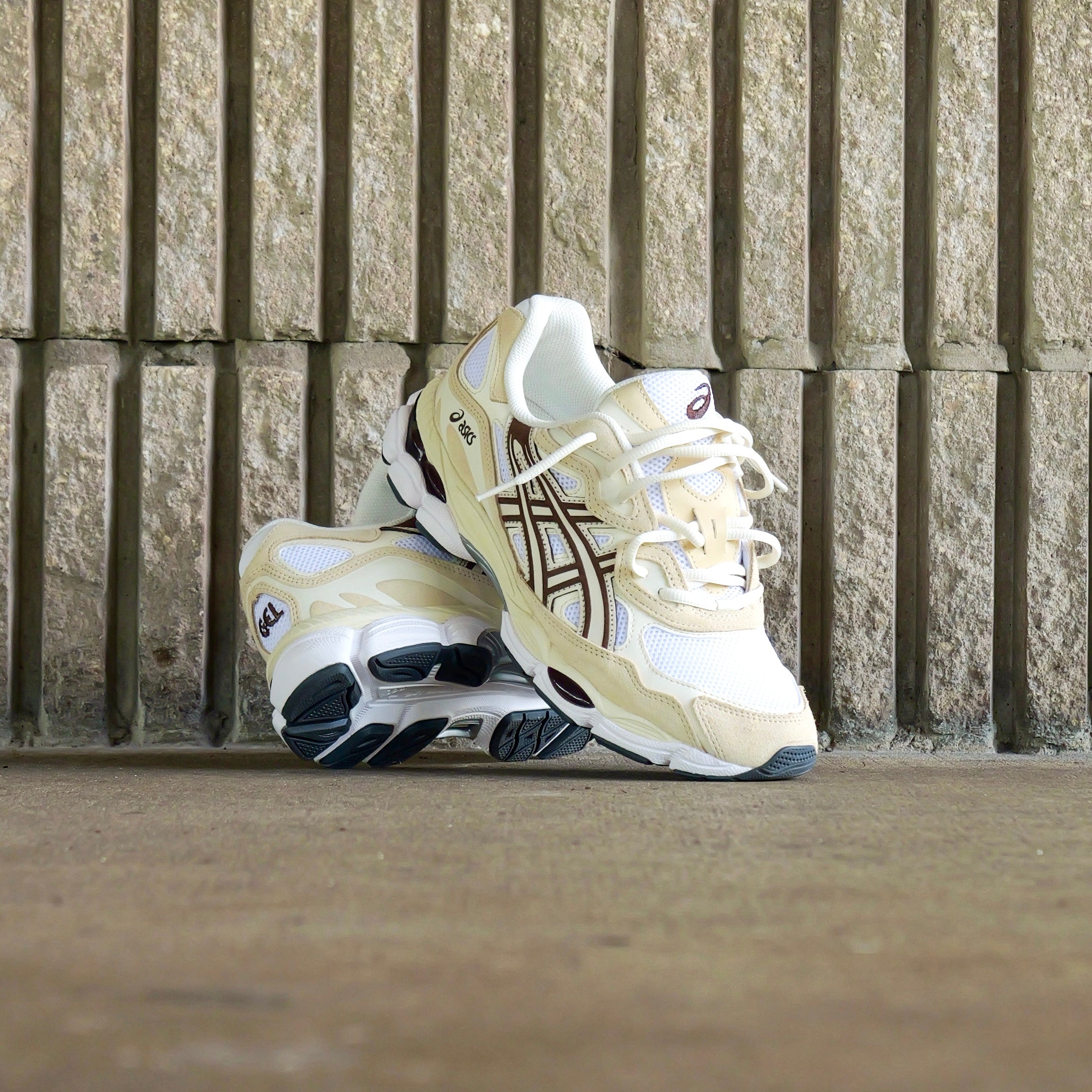 Mens Asics Gel-NYC (White/Roasted Coffee)