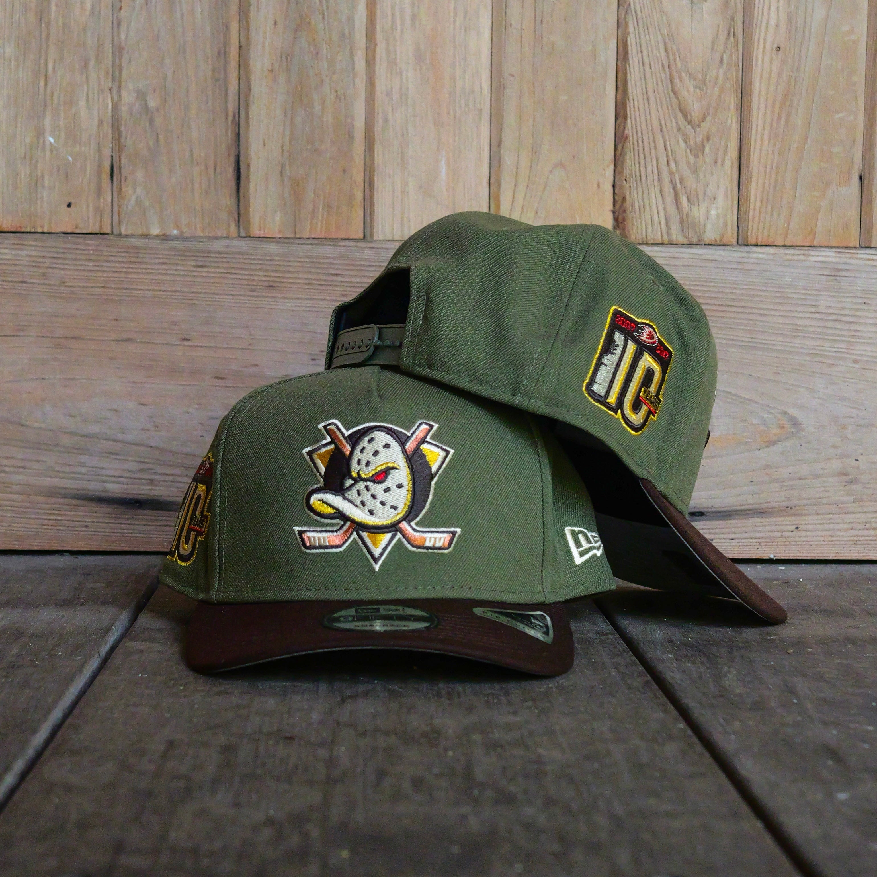 New Era Anaheim Mighty Ducks 10 Year Anniversary 9FIFTY A-Frame Snapback-(Olive/Brown)