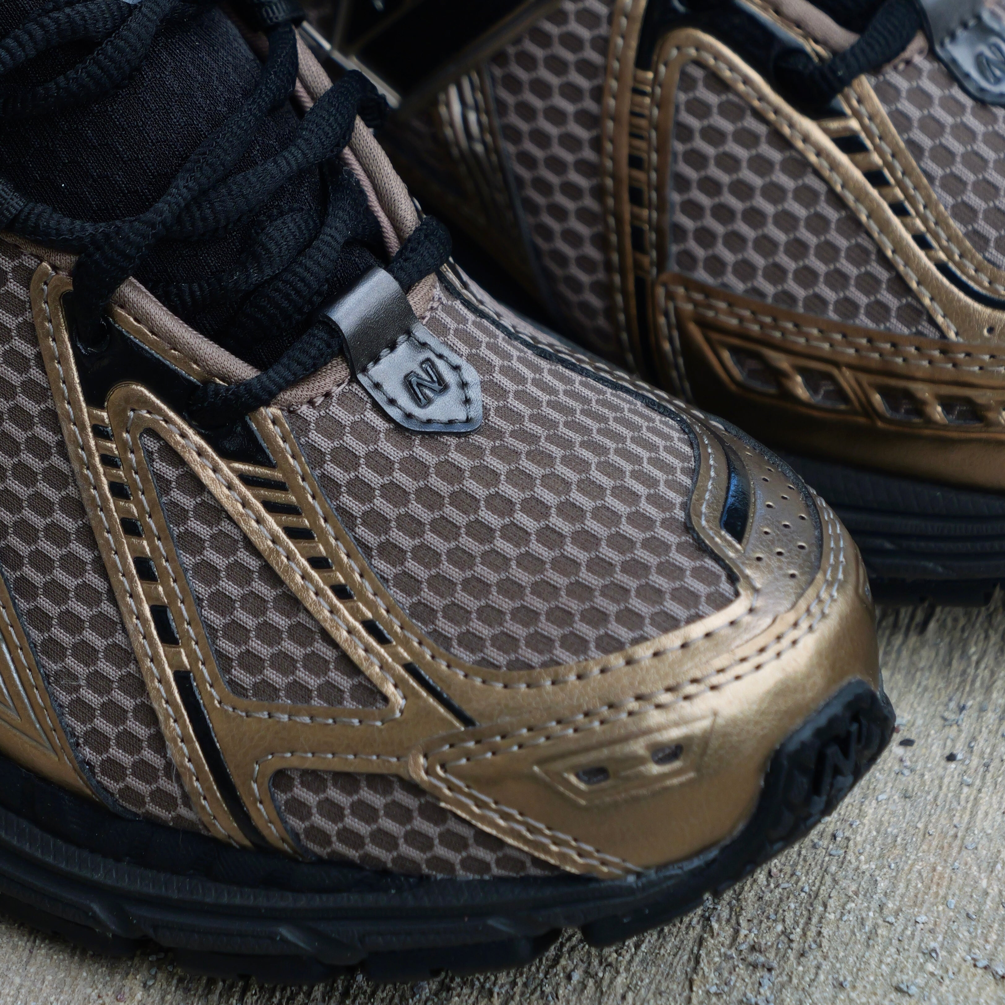 Mens New Balance 1906R (Bronze/Black) U1906RCJ - New Balance