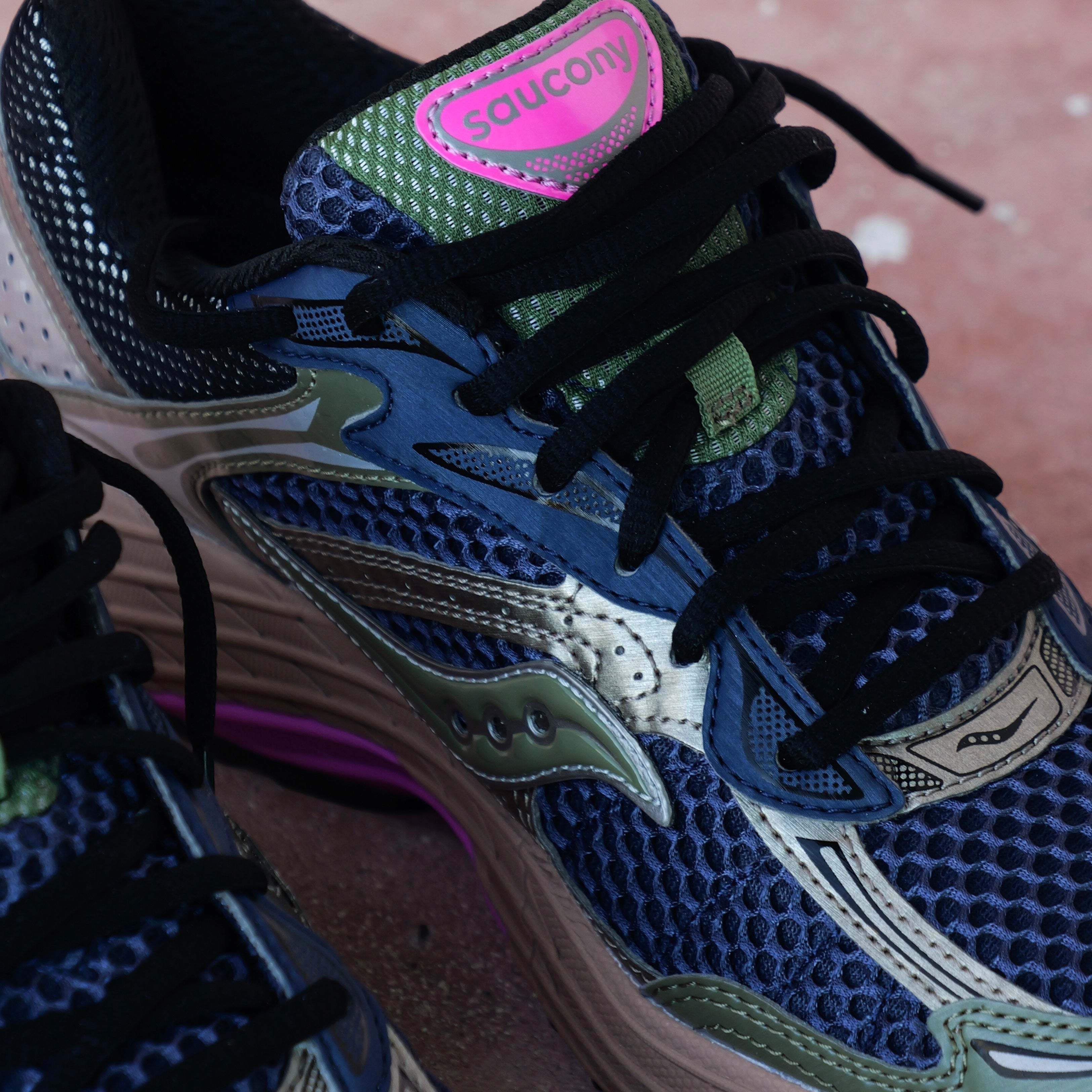 Mens Saucony ProGrid Omni 9 Disrupt (Blue Brush)