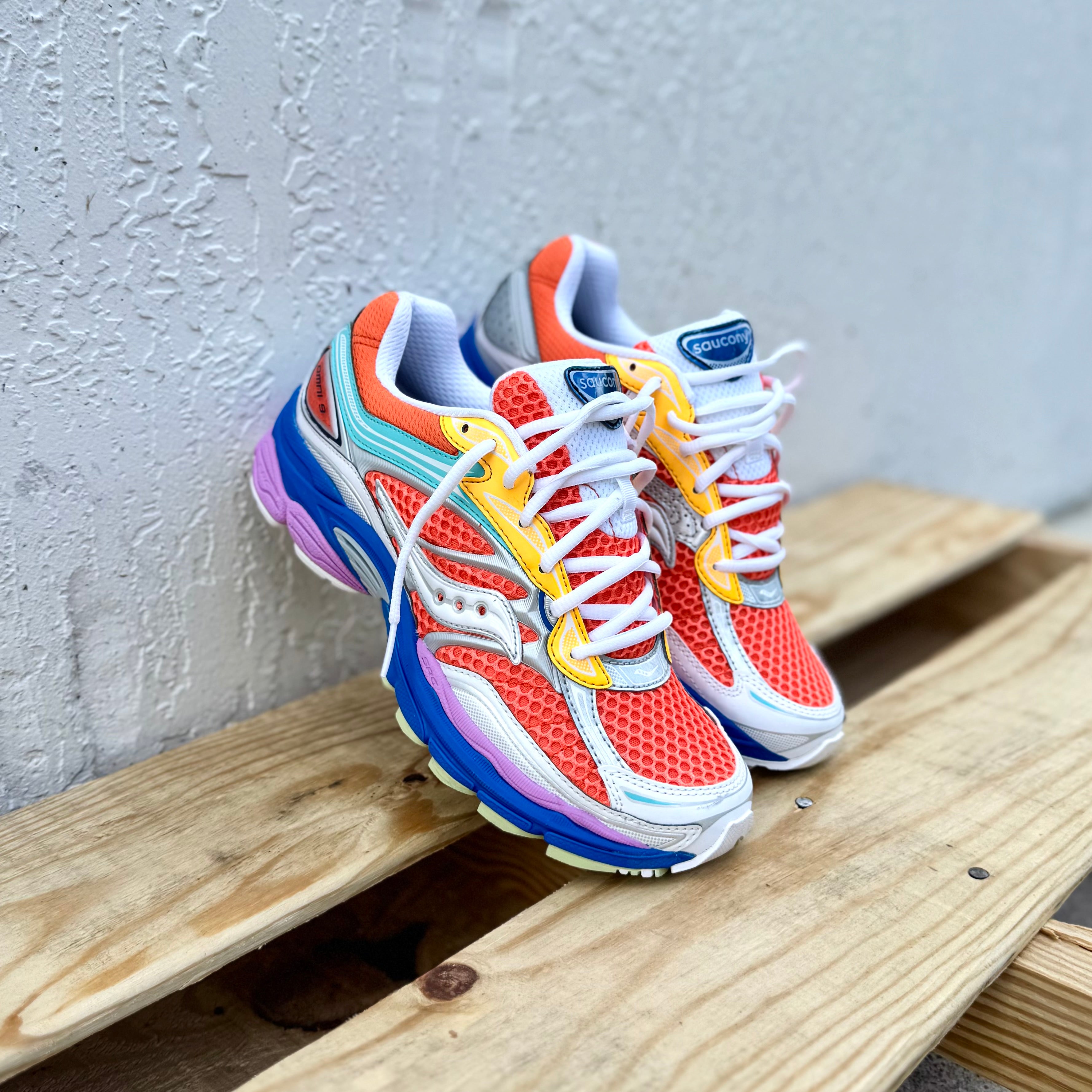 Mens Saucony ProGrid Omni 9 (Orange/Multi) - Saucony