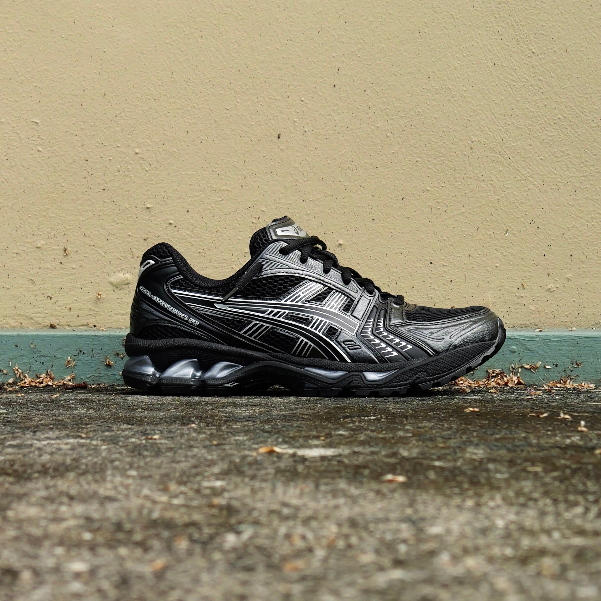Mens Asics Gel-Kayano 14 (Black/Pure Silver)