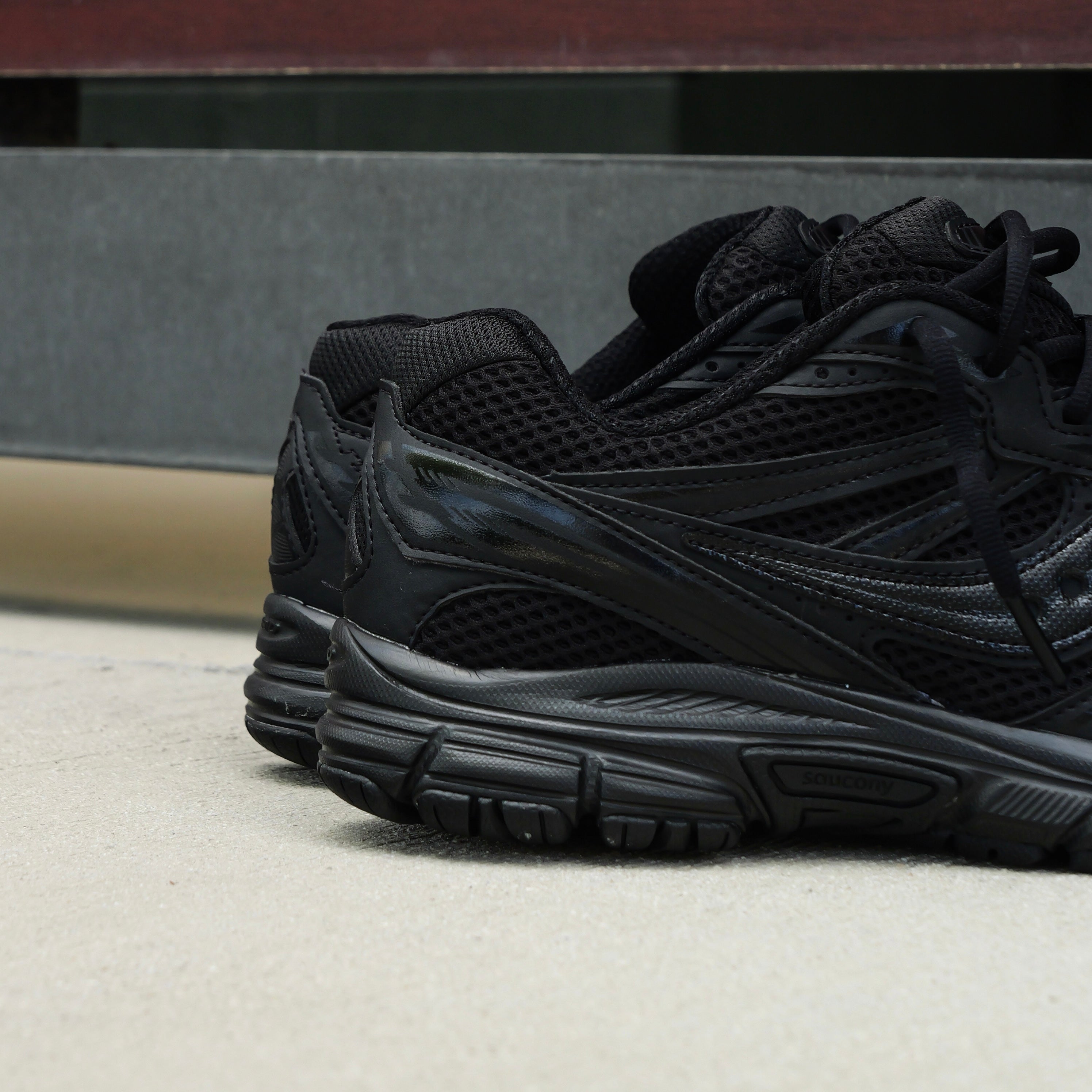 Mens Saucony Grid Legacy (Black/Black)