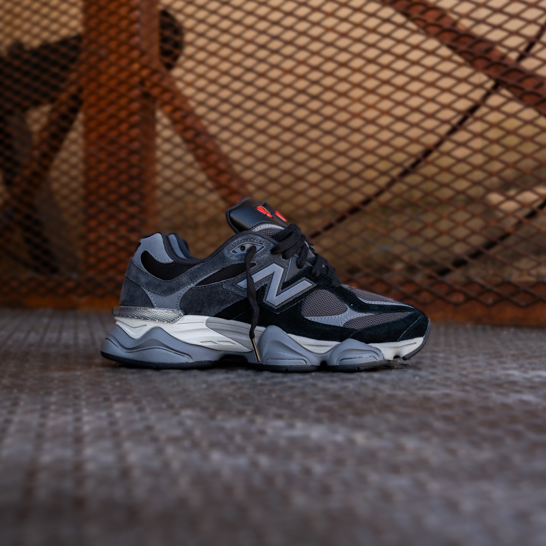 Mens New Balance 9060 (Black/Grey)-U9060BLK - New Balance