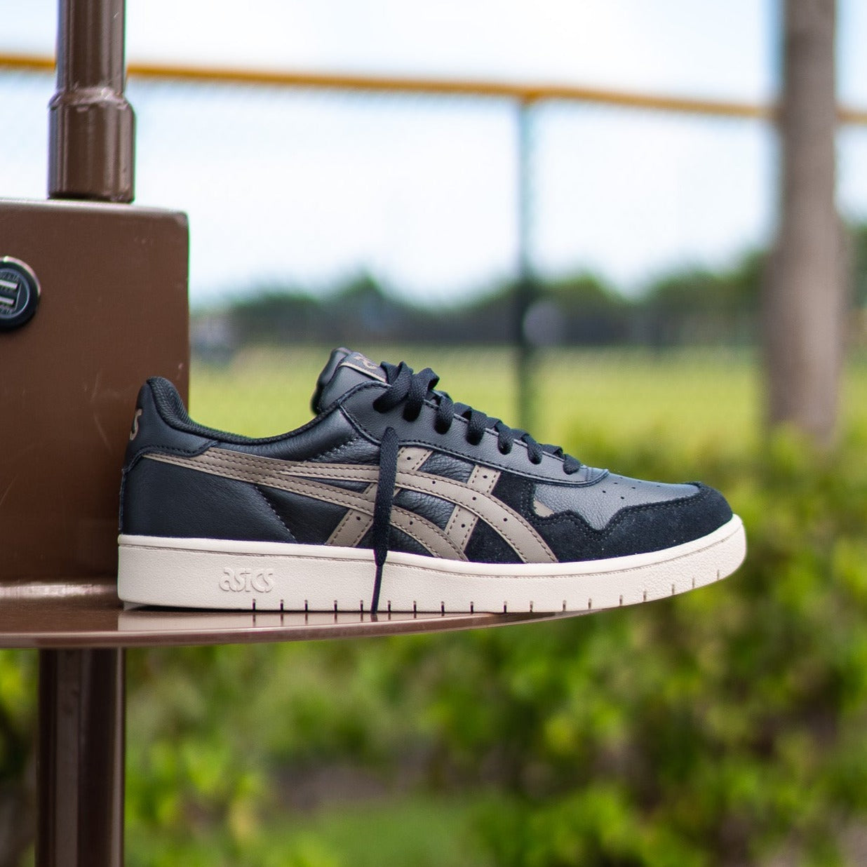 Mens Asics Japan S (Black/Dark Taupe) – SNEAKER TOWN