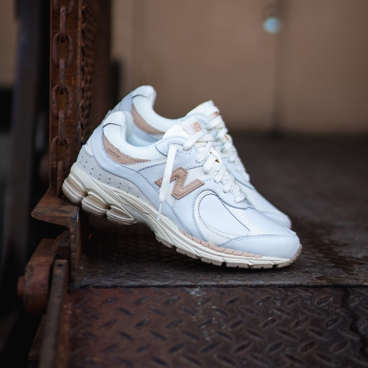 Mens New Balance 2002R (Vachetta) - M2002RVF – SNEAKER TOWN