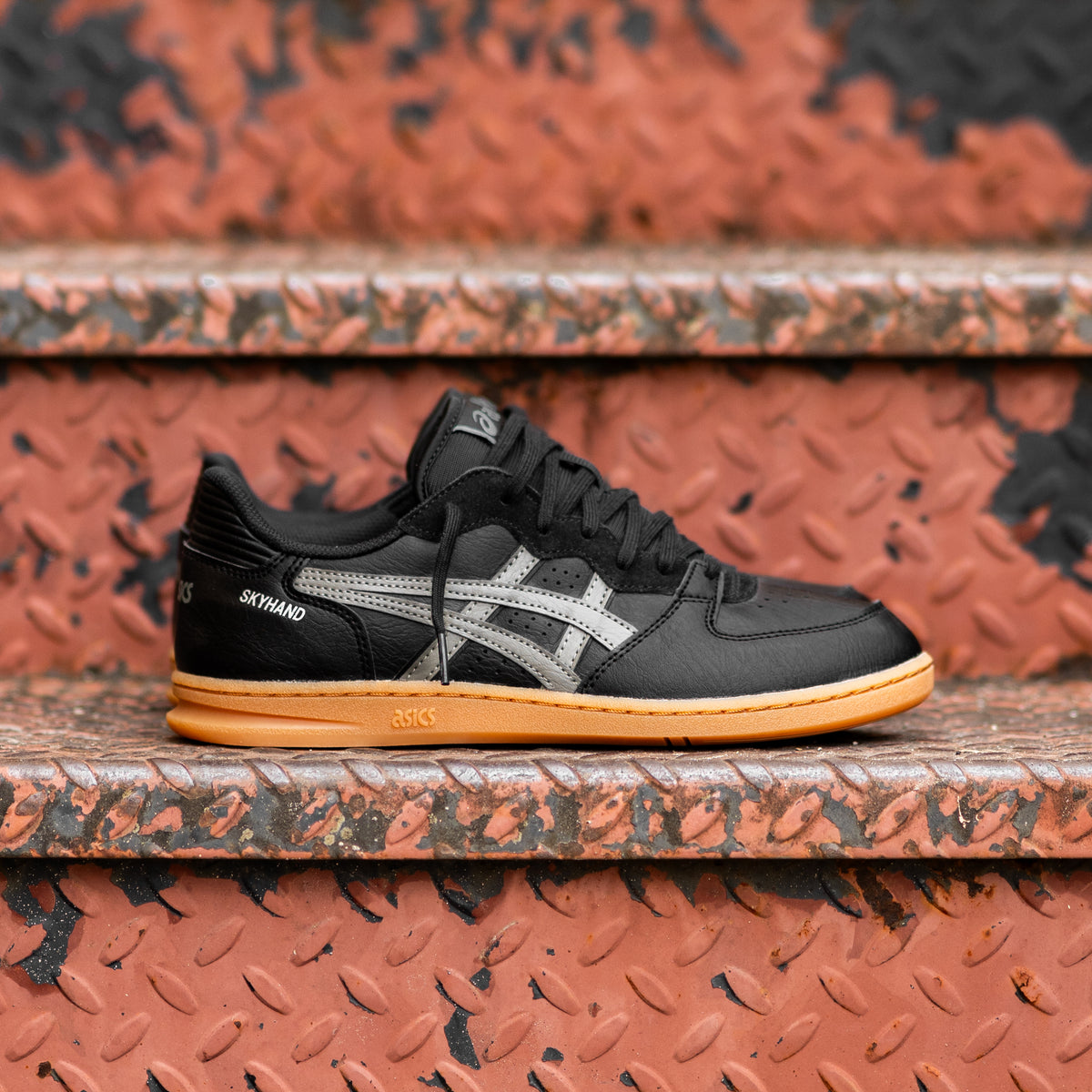 Size 6.5 Men / 8 Women- ASICS Skyhand OG‎ Sneakers Black Truffle Grey Gum Bottom Size 6.5 Men / 8 Women- ASICS Skyhand OG Sneakers Black  main image 2