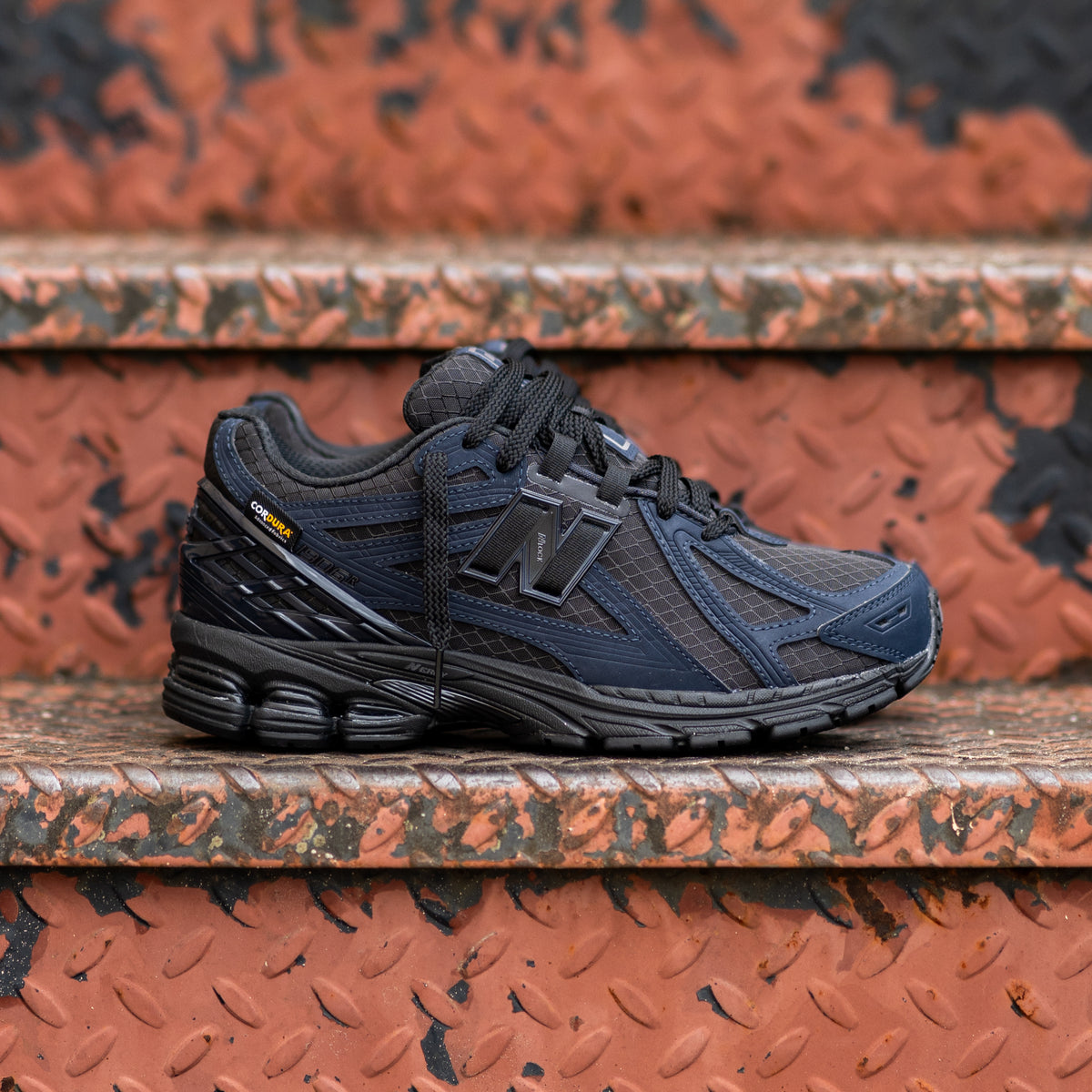 Mens New Balance 1906R Cordura (Navy/Black) - M1906RWE – SNEAKER TOWN