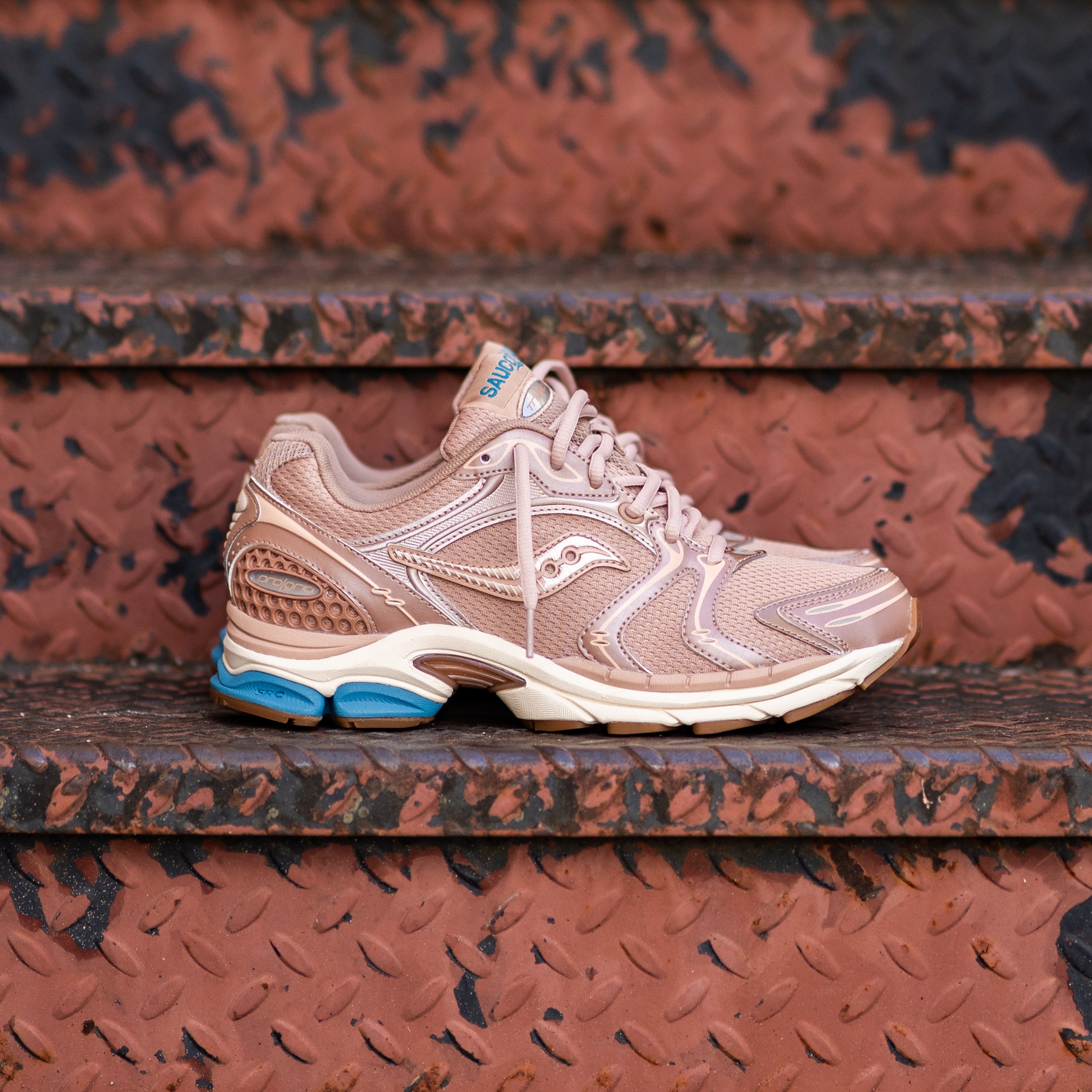 Mens Saucony ProGrid Triumph 4 (Tan/Royal) – SNEAKER TOWN