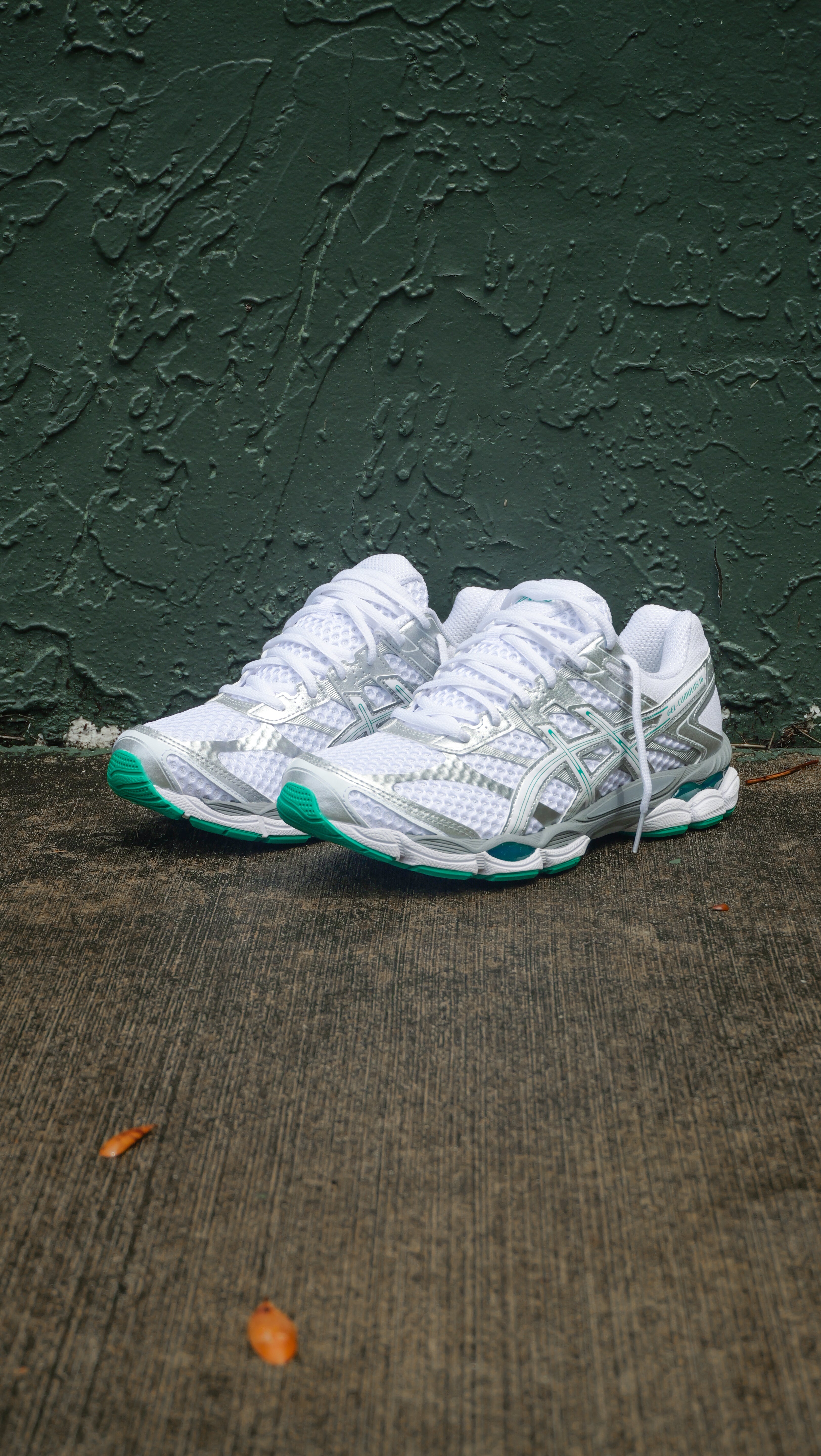 Mens Asics Gel-Cumulus 16 (White / Edamame Green)