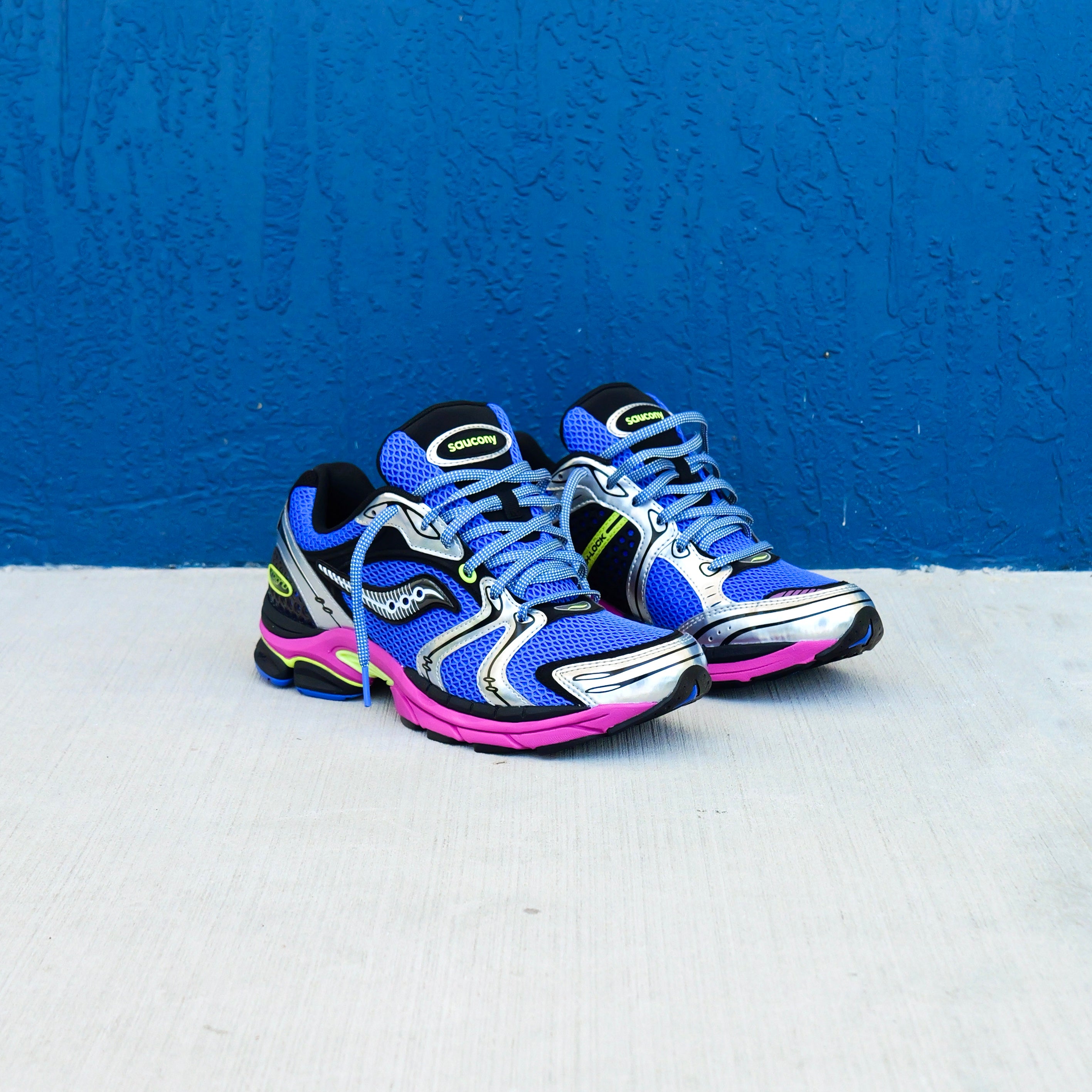 Mens Saucony ProGrid Triumph 4 (Dazzle/Silver)
