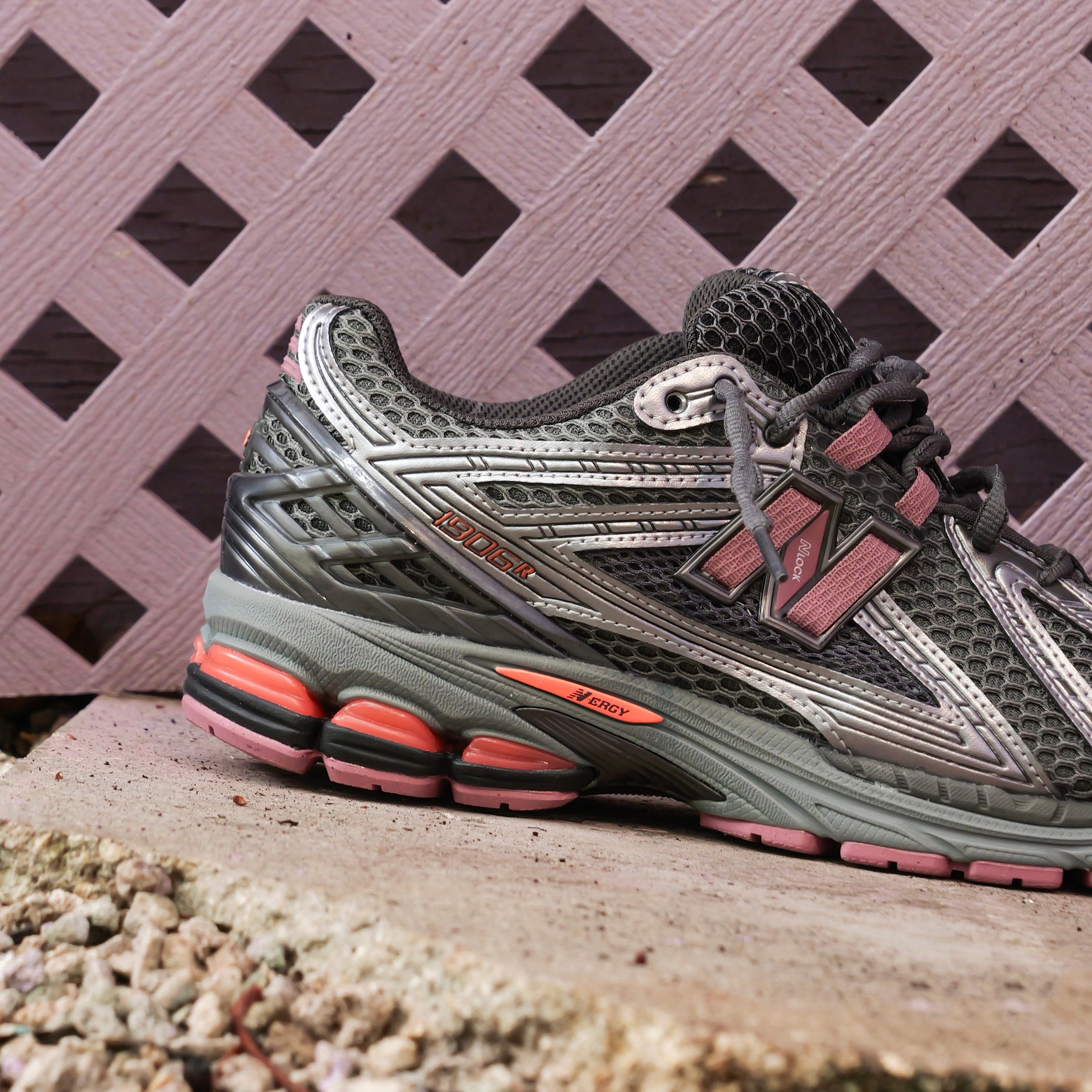 Mens New Balance 1906RVI (Grey/Pink) U190629R