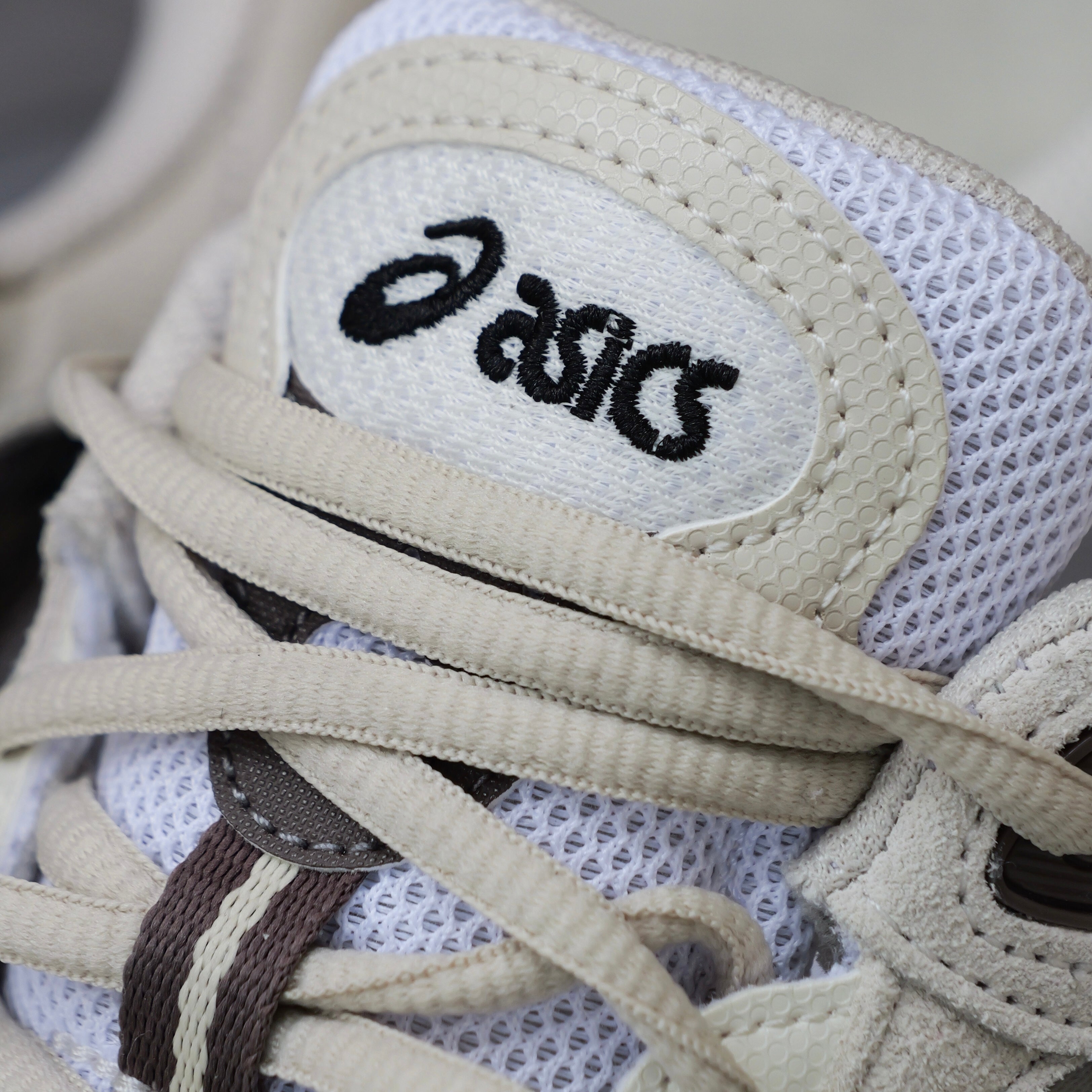 Mens Asics Gel-NYC 2.0 (White/Oatmeal)