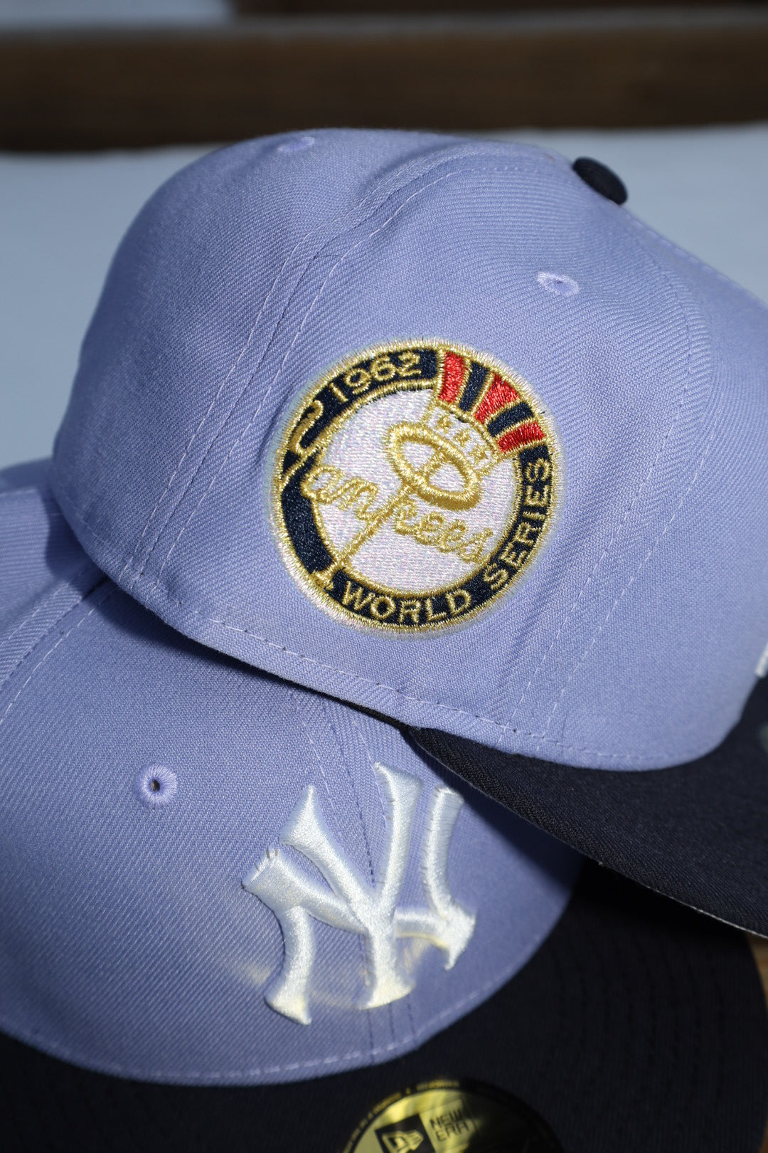 New Era New York Yankees 1962 World Series Side Patch Fitted (Lavender) - New Era