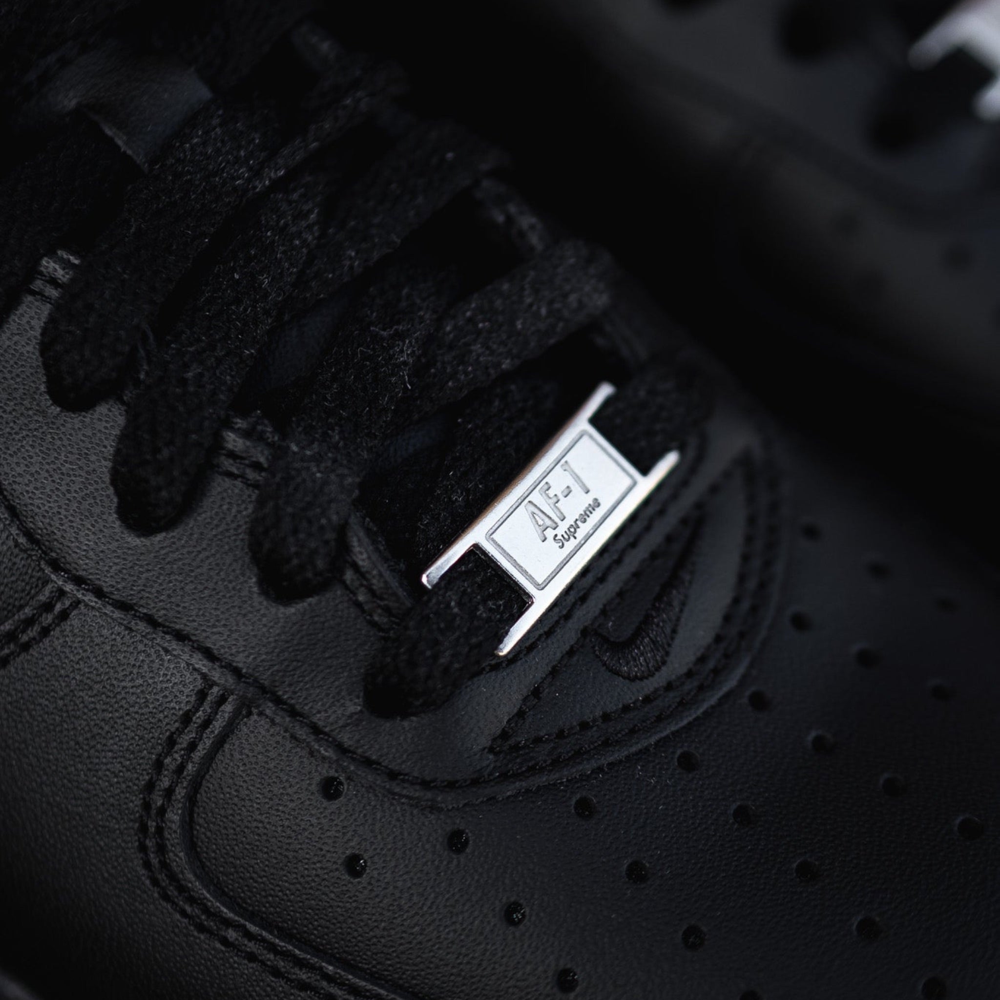 Nike x Supreme Air Force 1 Low SP (Black) – SNEAKER TOWN