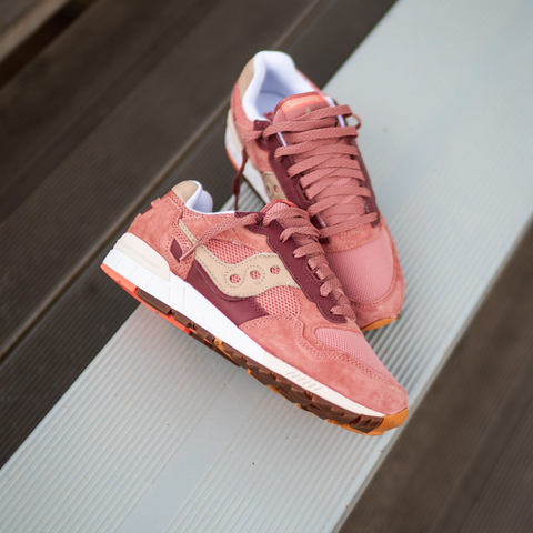 Saucony tan and shop pink