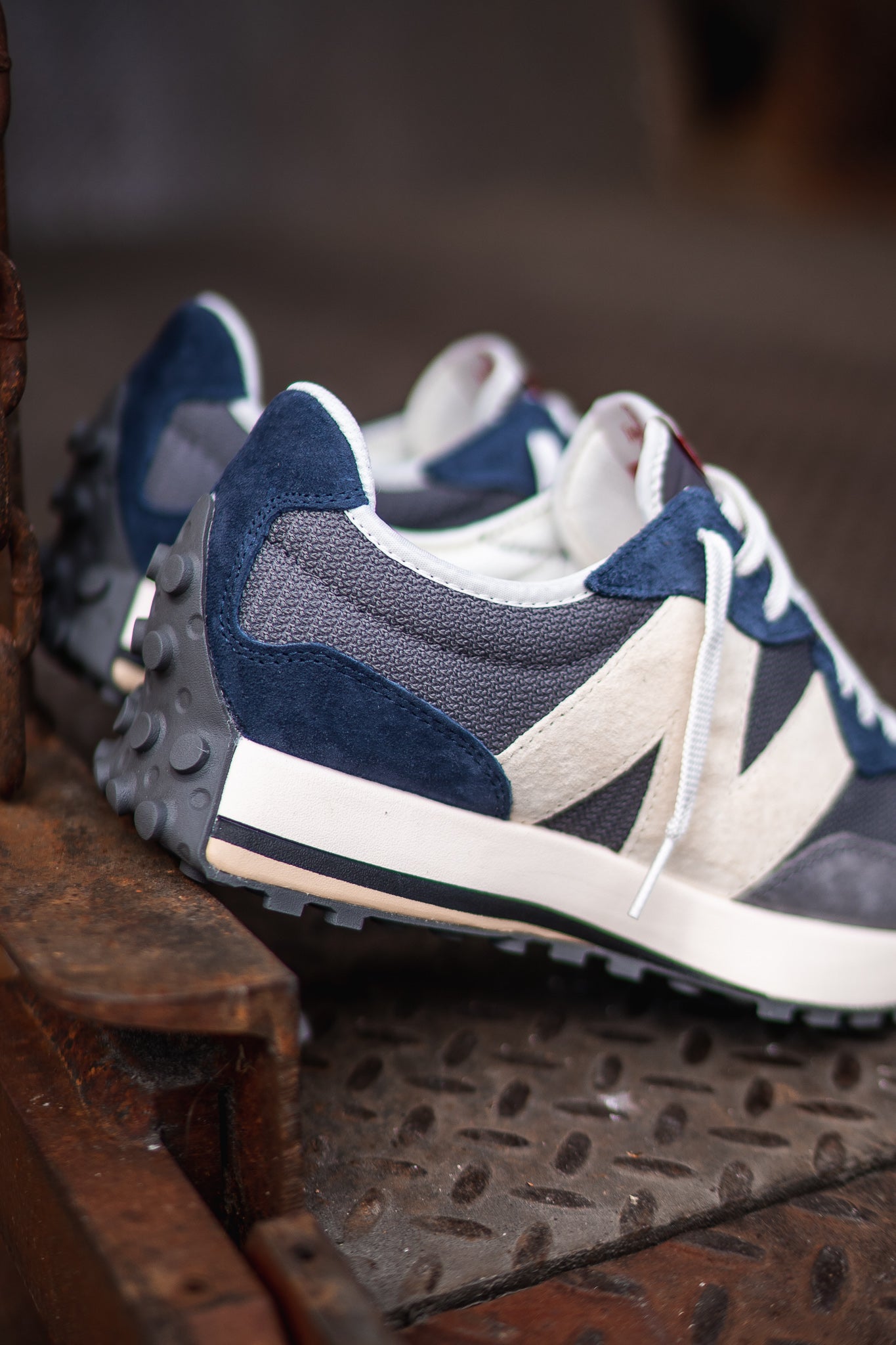 New Balance 327 (Flint) - MS327MD - New Balance