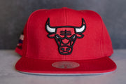 Mitchell & Ness Chicago Bulls Snapback (Red) - Mitchell & Ness